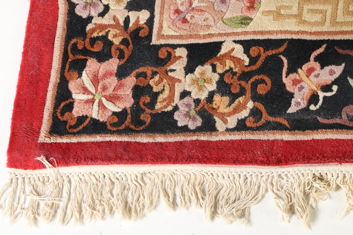 Vibrant Hand-Tufted Chinese Area Rug