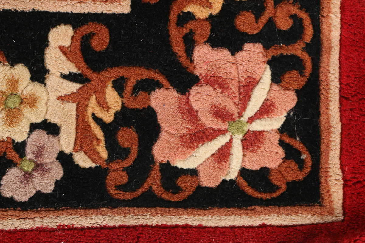 Vibrant Hand-Tufted Chinese Area Rug