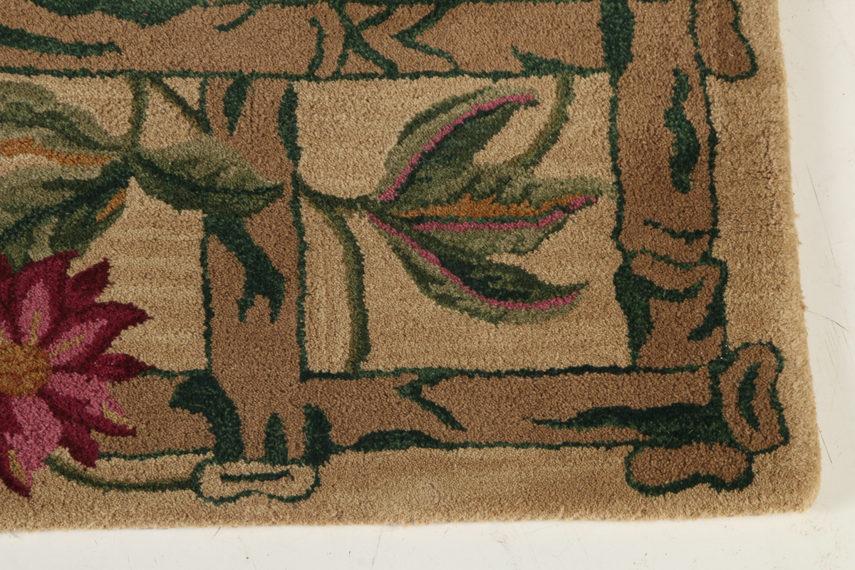 Hand-Tufted Mahdavi Indian Wool Rug