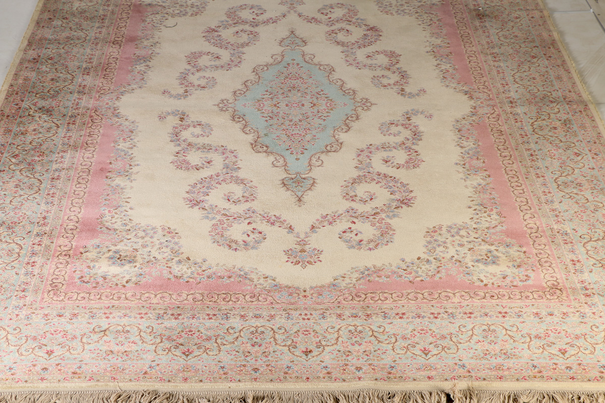 Power Loomed Karastan "Medallion Kirman" Area Rug