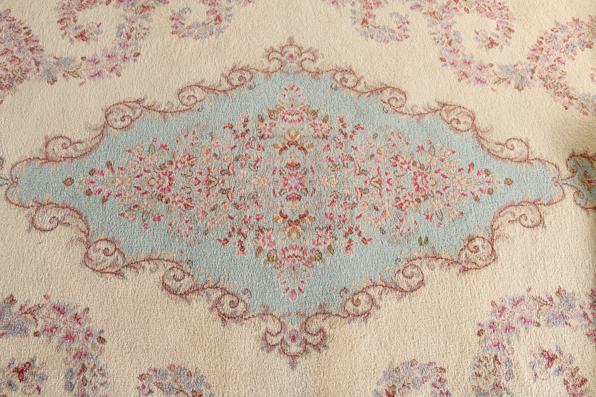 Power Loomed Karastan "Medallion Kirman" Area Rug