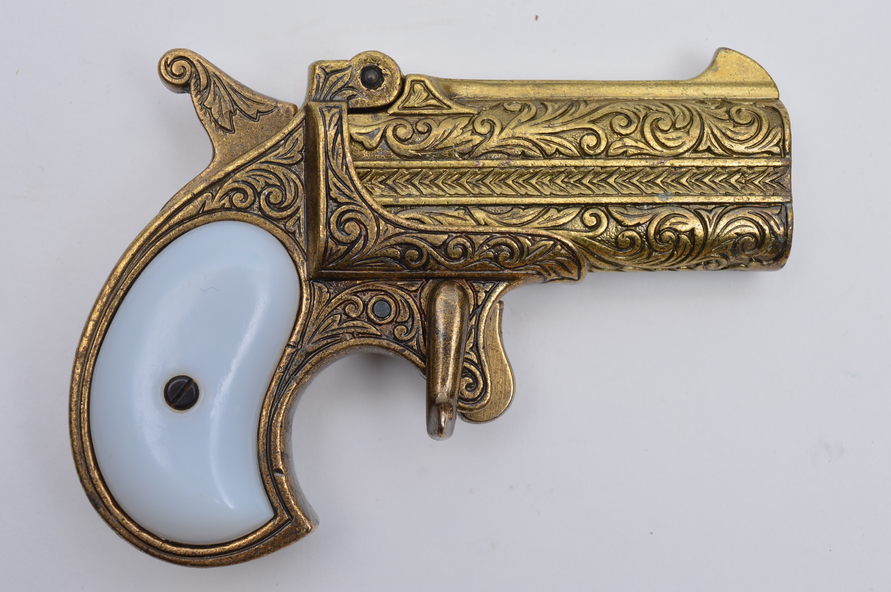 Denix Western 1866 Double Barrel Derringer Replica and Vintage Magazines