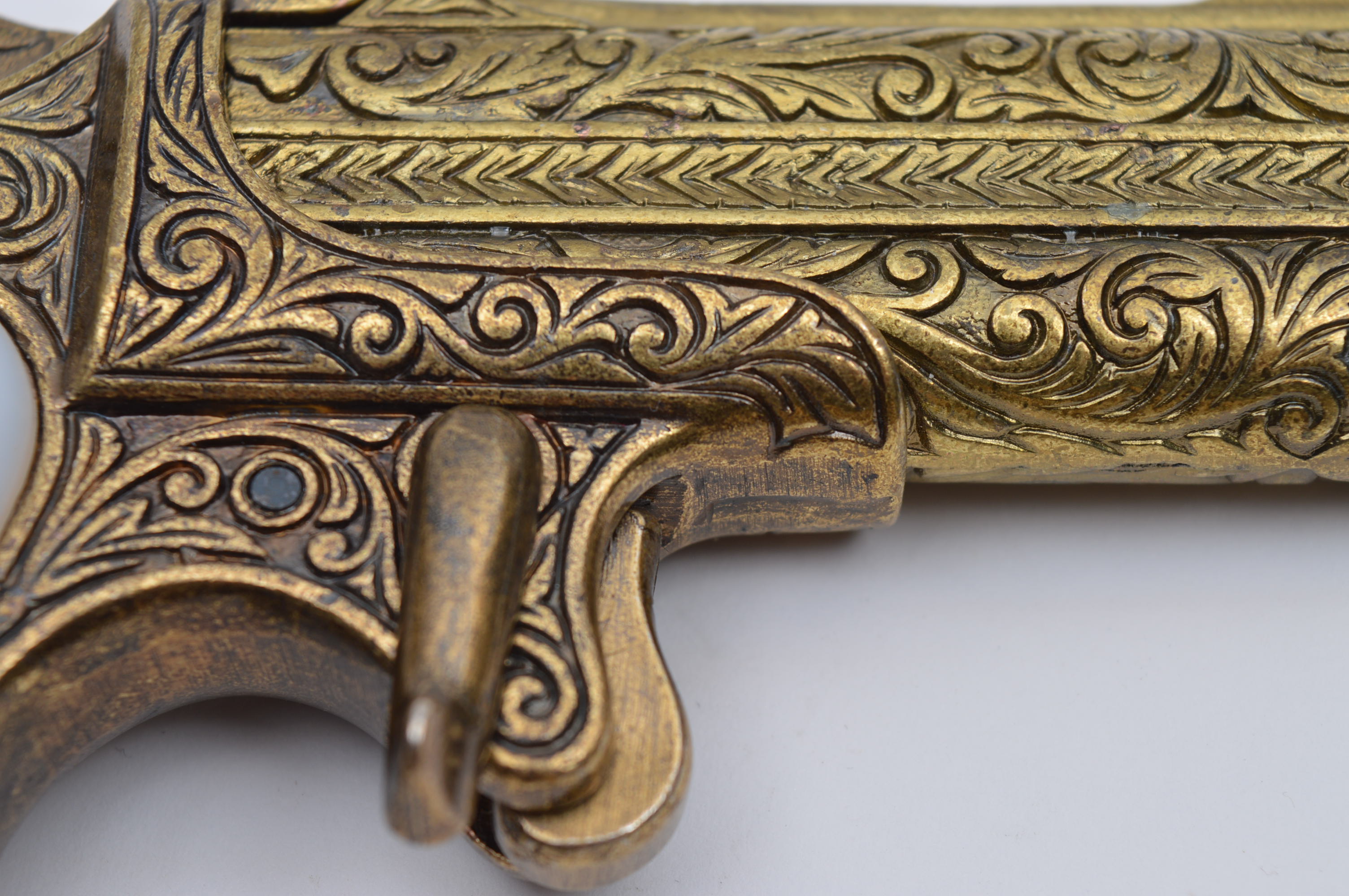 Denix Western 1866 Double Barrel Derringer Replica and Vintage Magazines