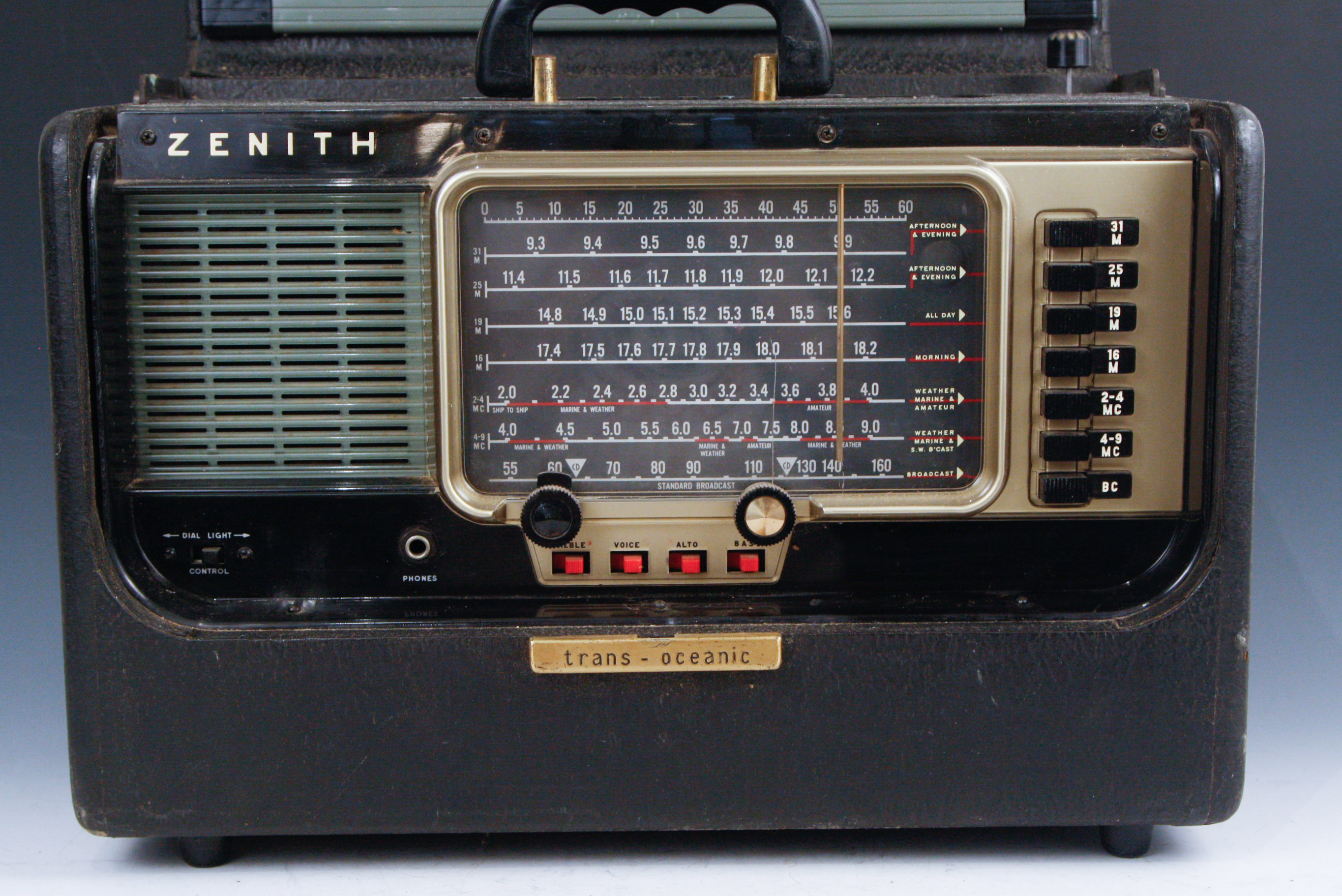 1950s Zenith Trans-Oceanic Transistor Radio