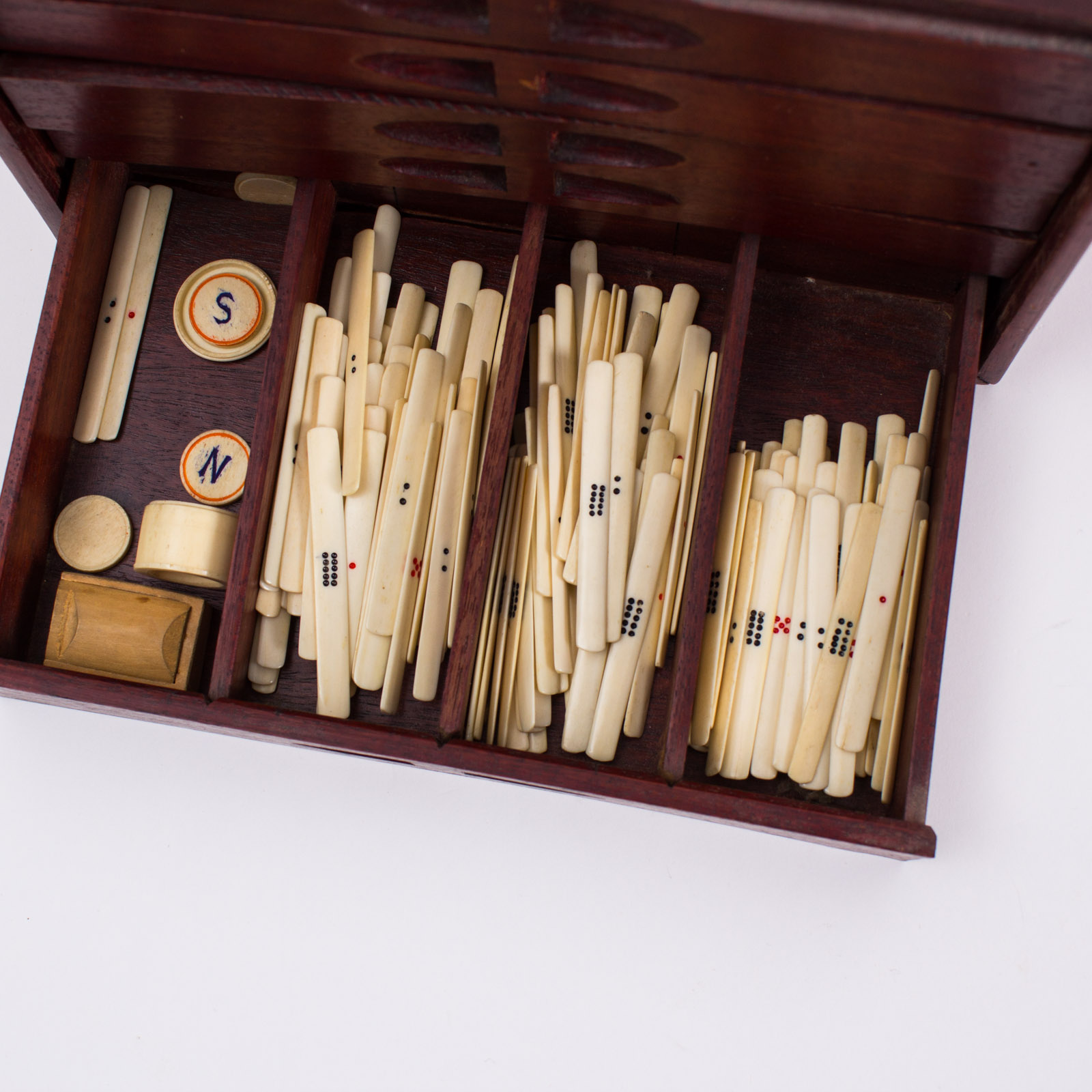 Vintage Bone Mah Jongg Set