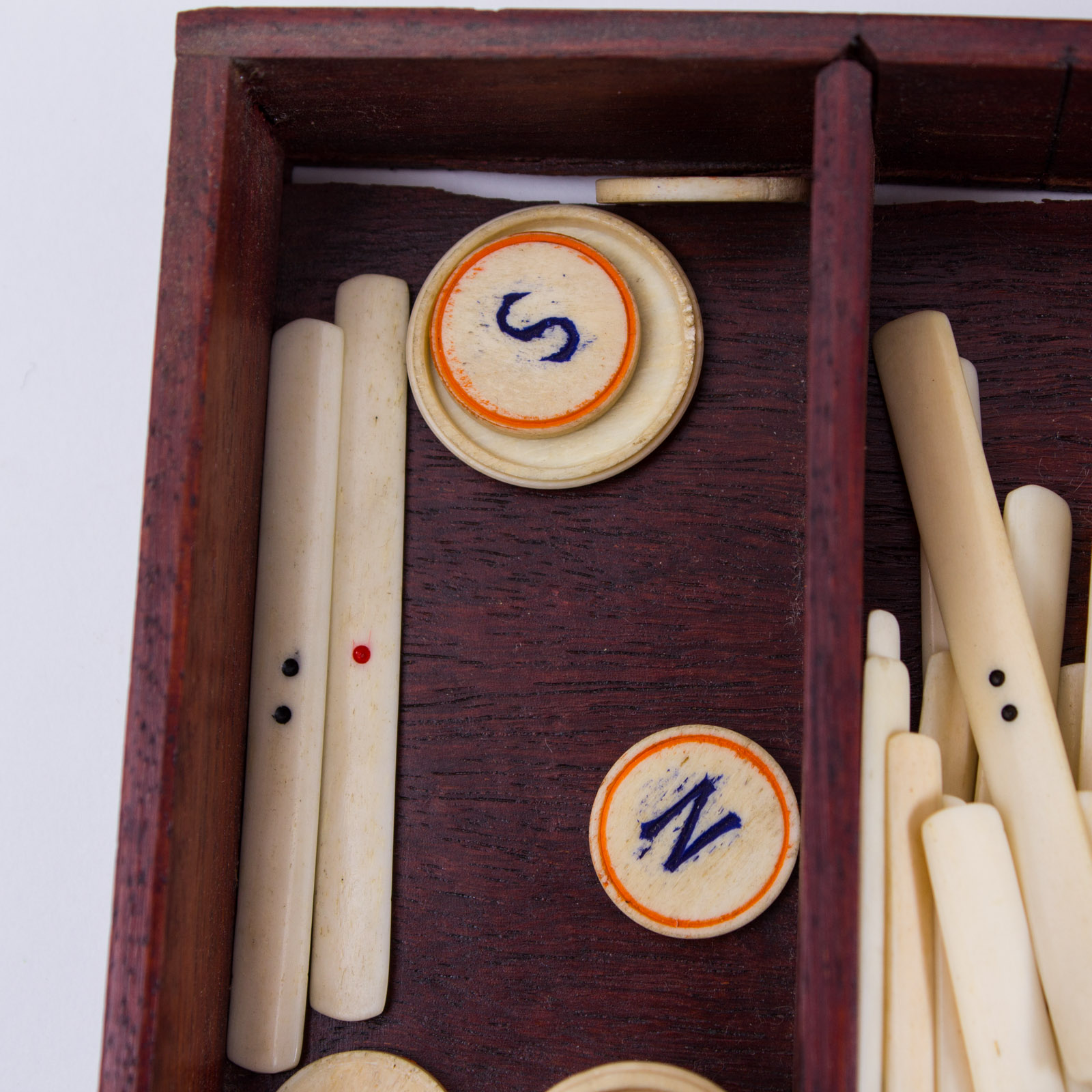 Vintage Bone Mah Jongg Set