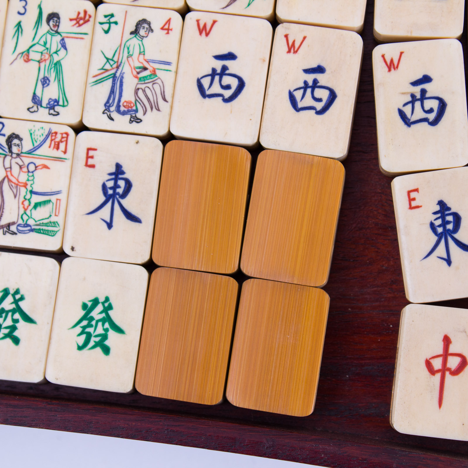 Vintage Bone Mah Jongg Set