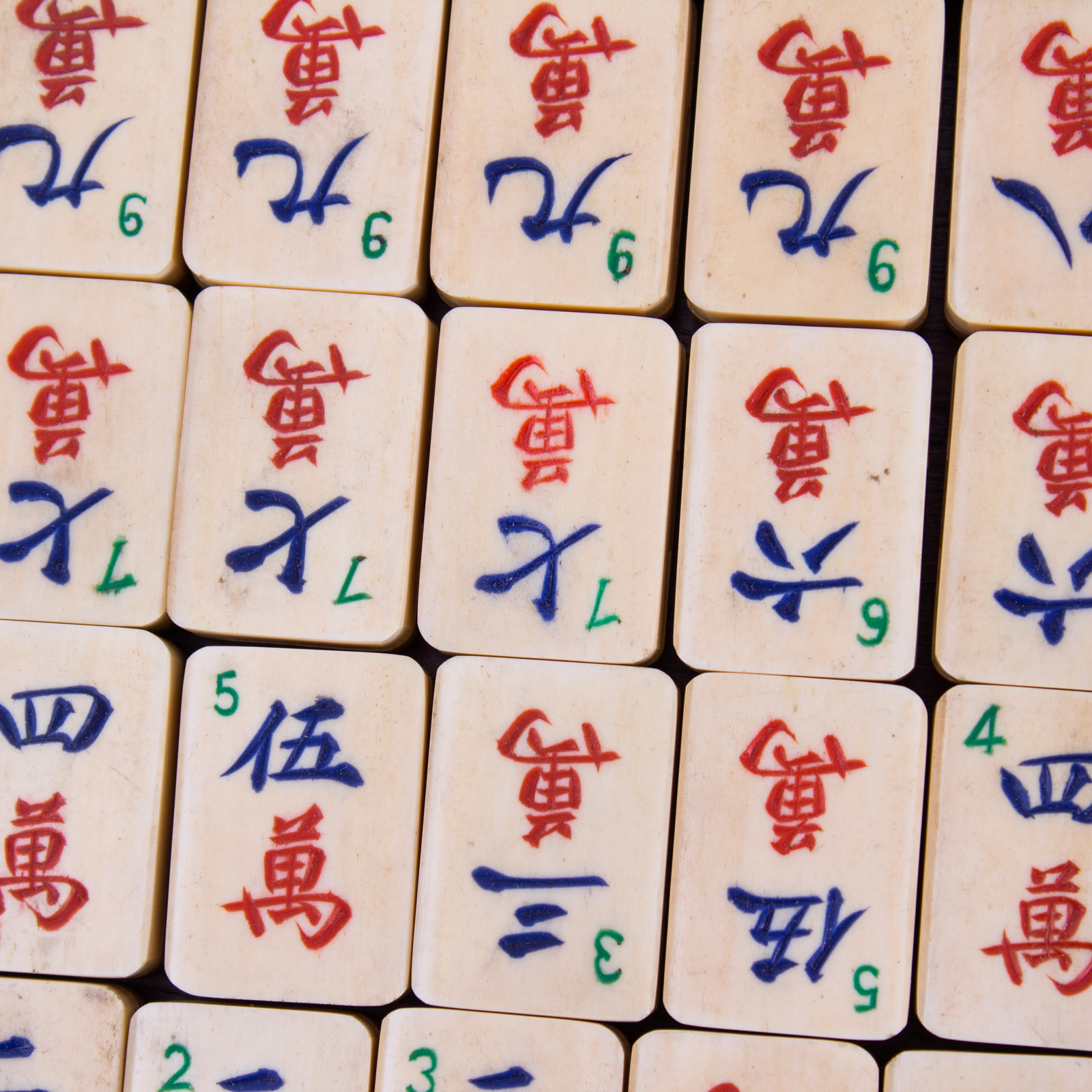 Vintage Bone Mah Jongg Set