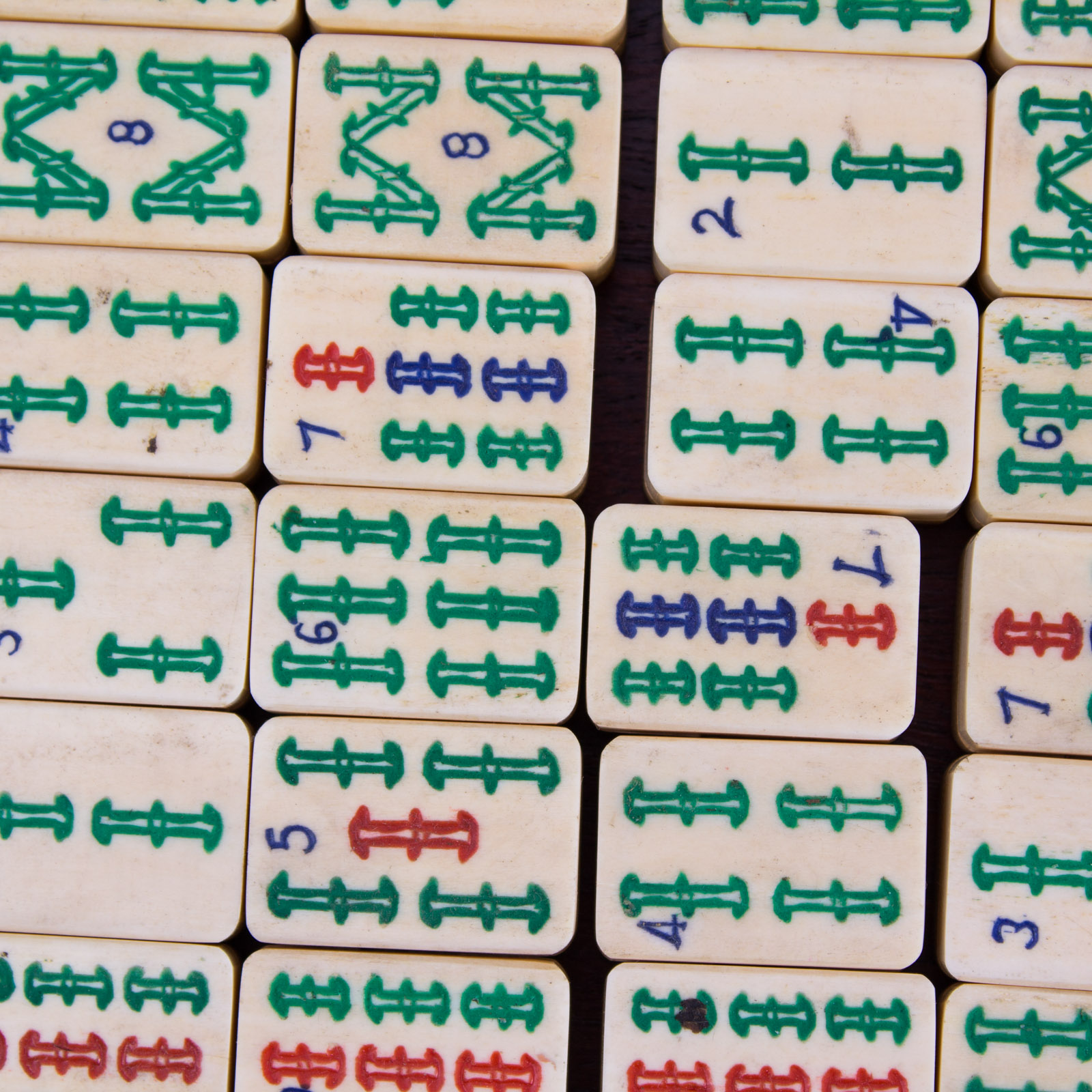 Vintage Bone Mah Jongg Set