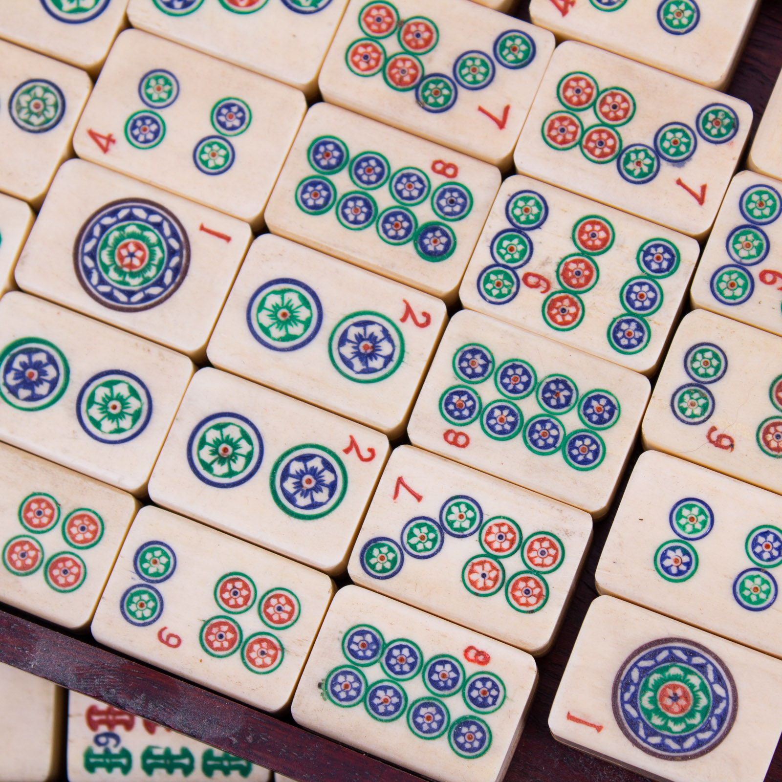 Vintage Bone Mah Jongg Set