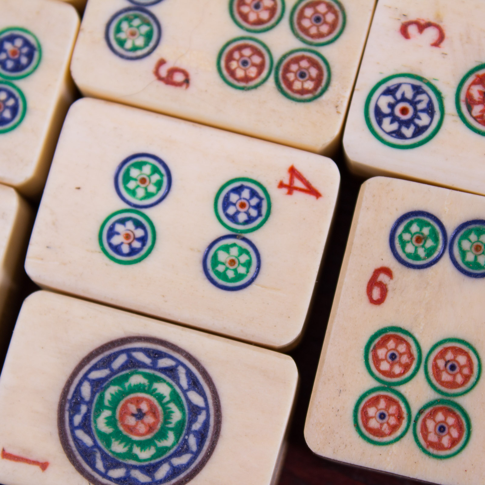 Vintage Bone Mah Jongg Set