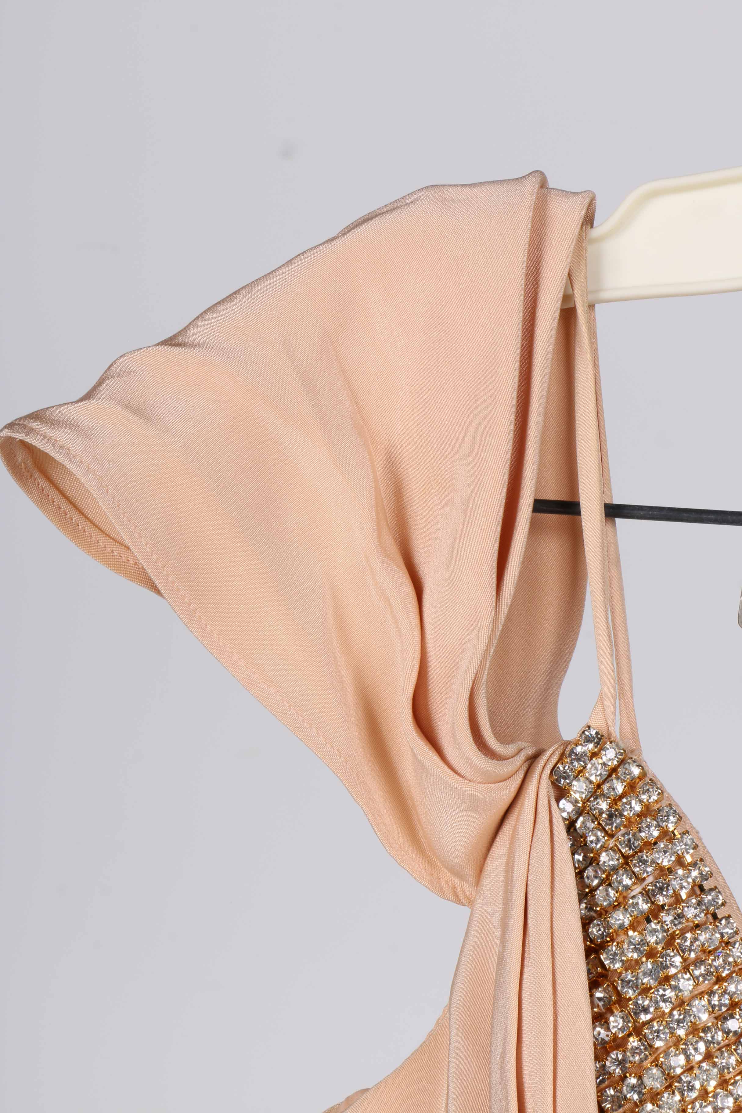 Women's Vintage Clothing Collection Featuring L.A. Glo