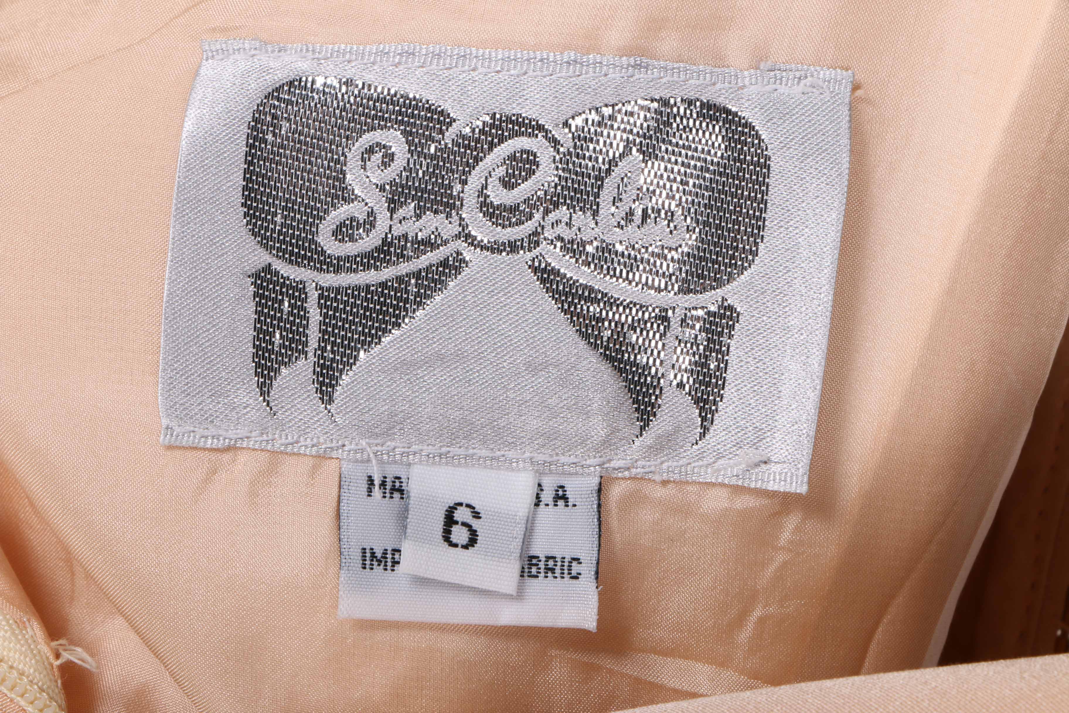 Women's Vintage Clothing Collection Featuring L.A. Glo