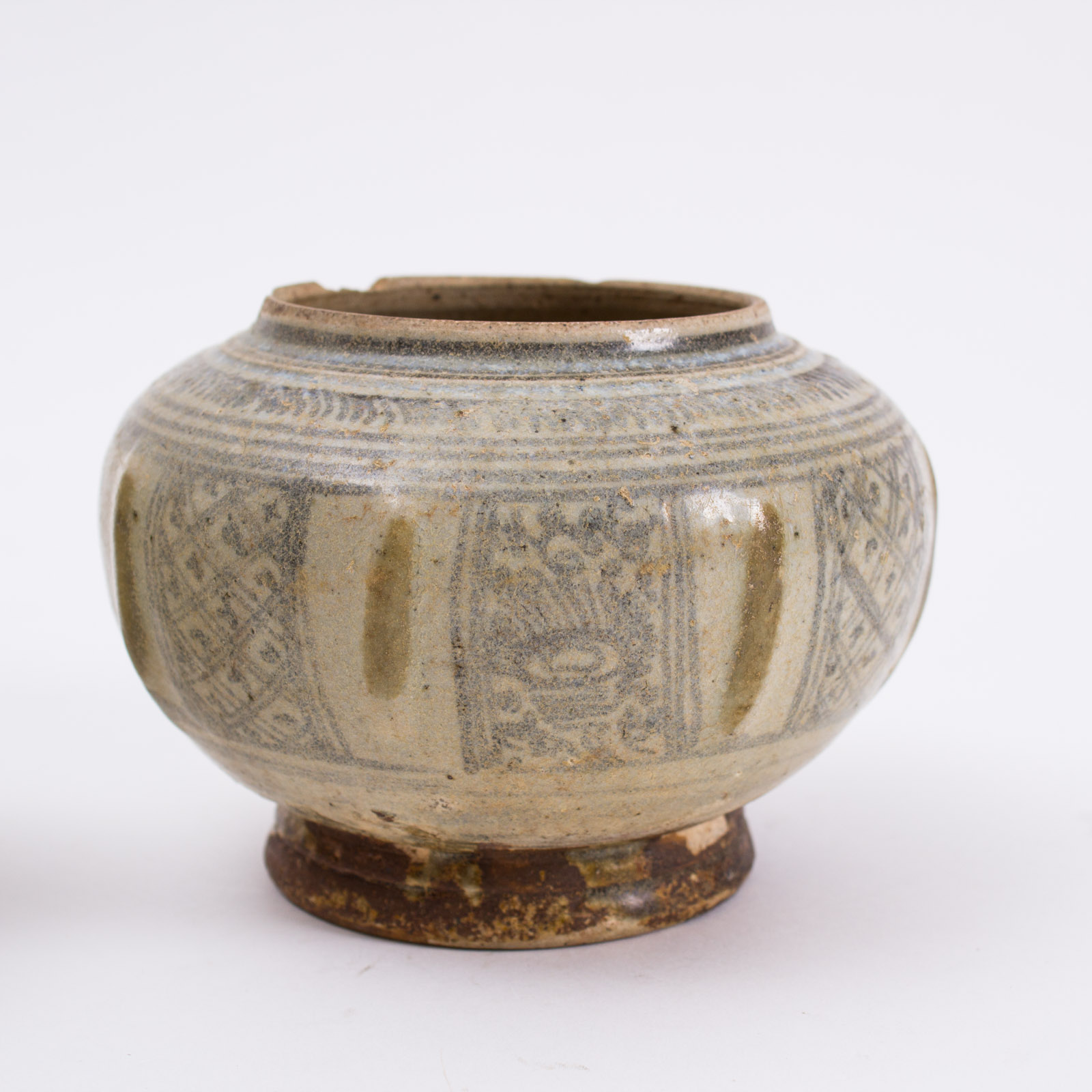 Antique Chinese Ming Dynasty Ceramics