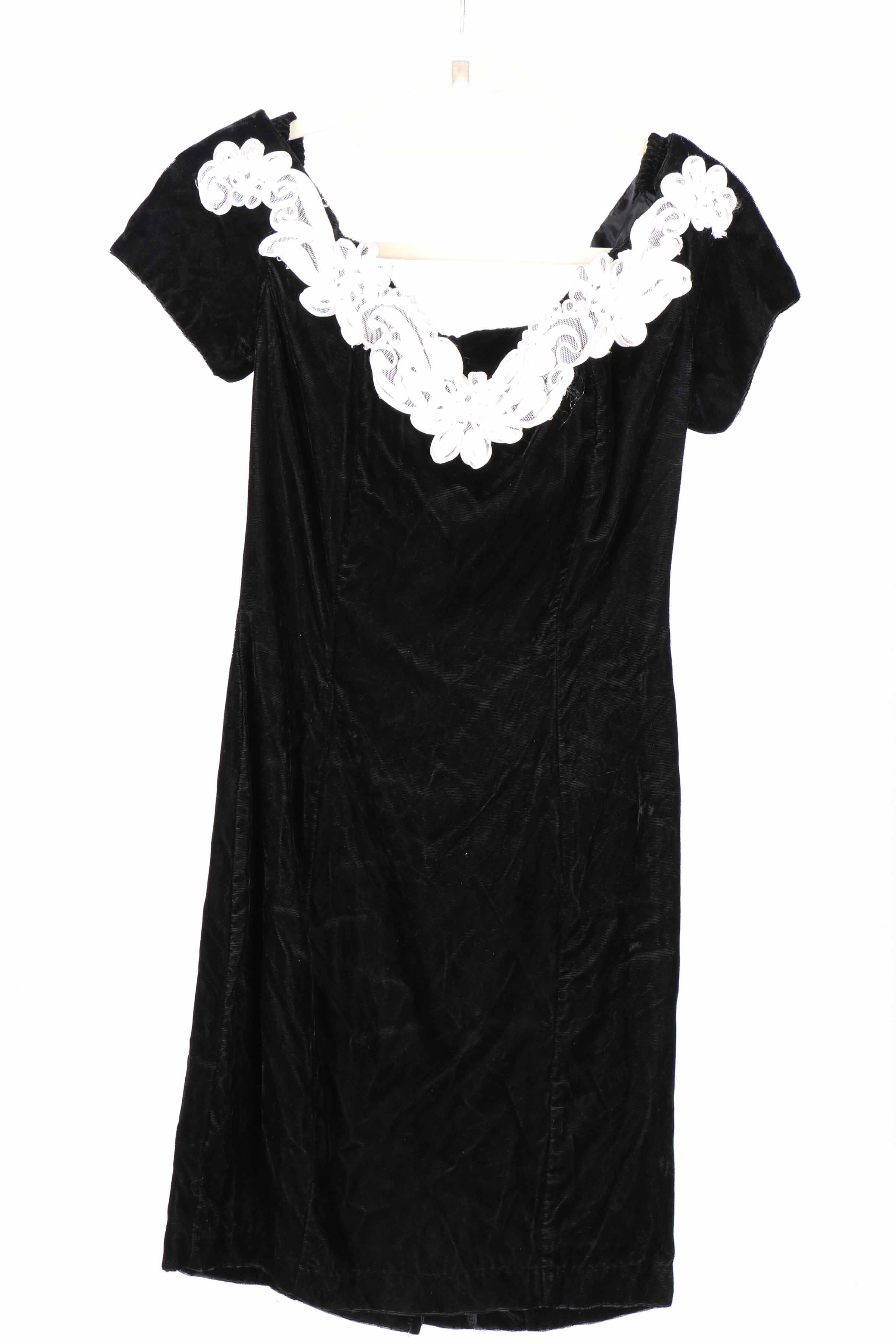 Women's Vintage Clothing Collection Featuring L.A. Glo