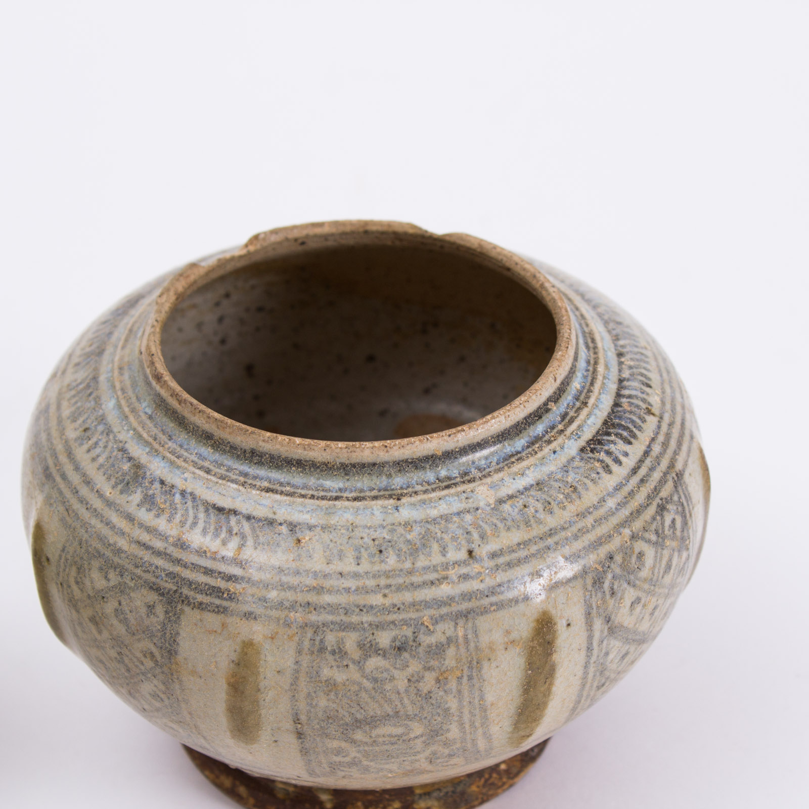 Antique Chinese Ming Dynasty Ceramics