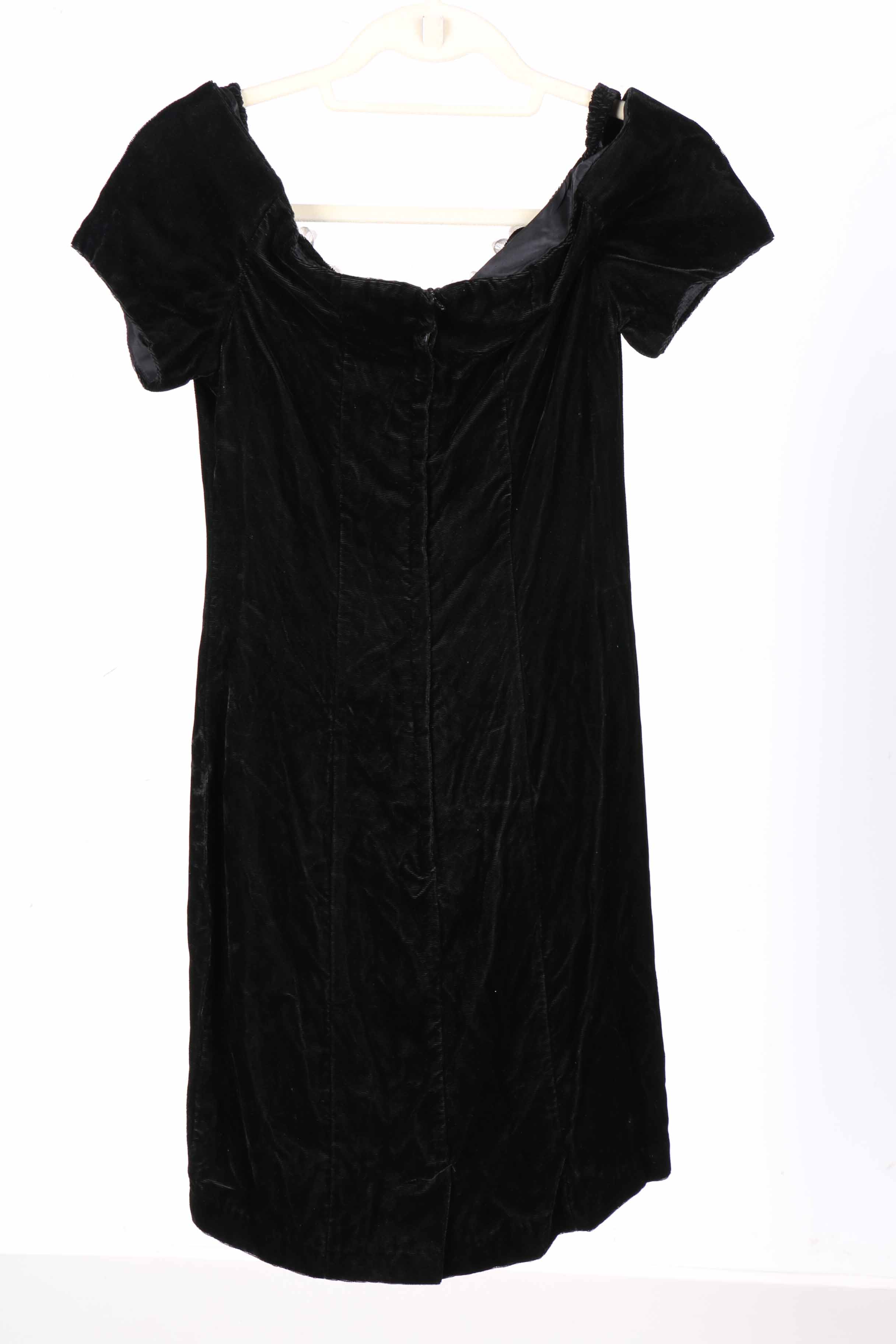 Women's Vintage Clothing Collection Featuring L.A. Glo