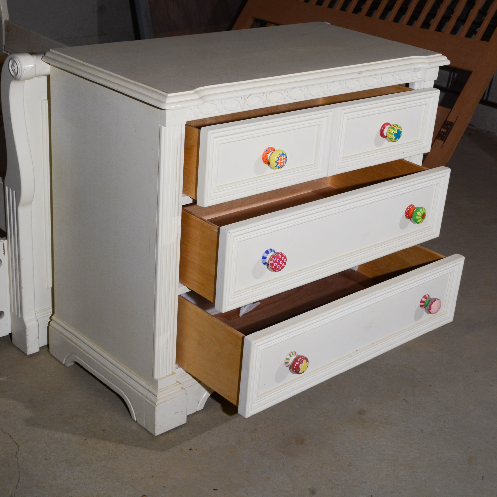 Girls Lexington Trundle Sleigh Bed and Dresser