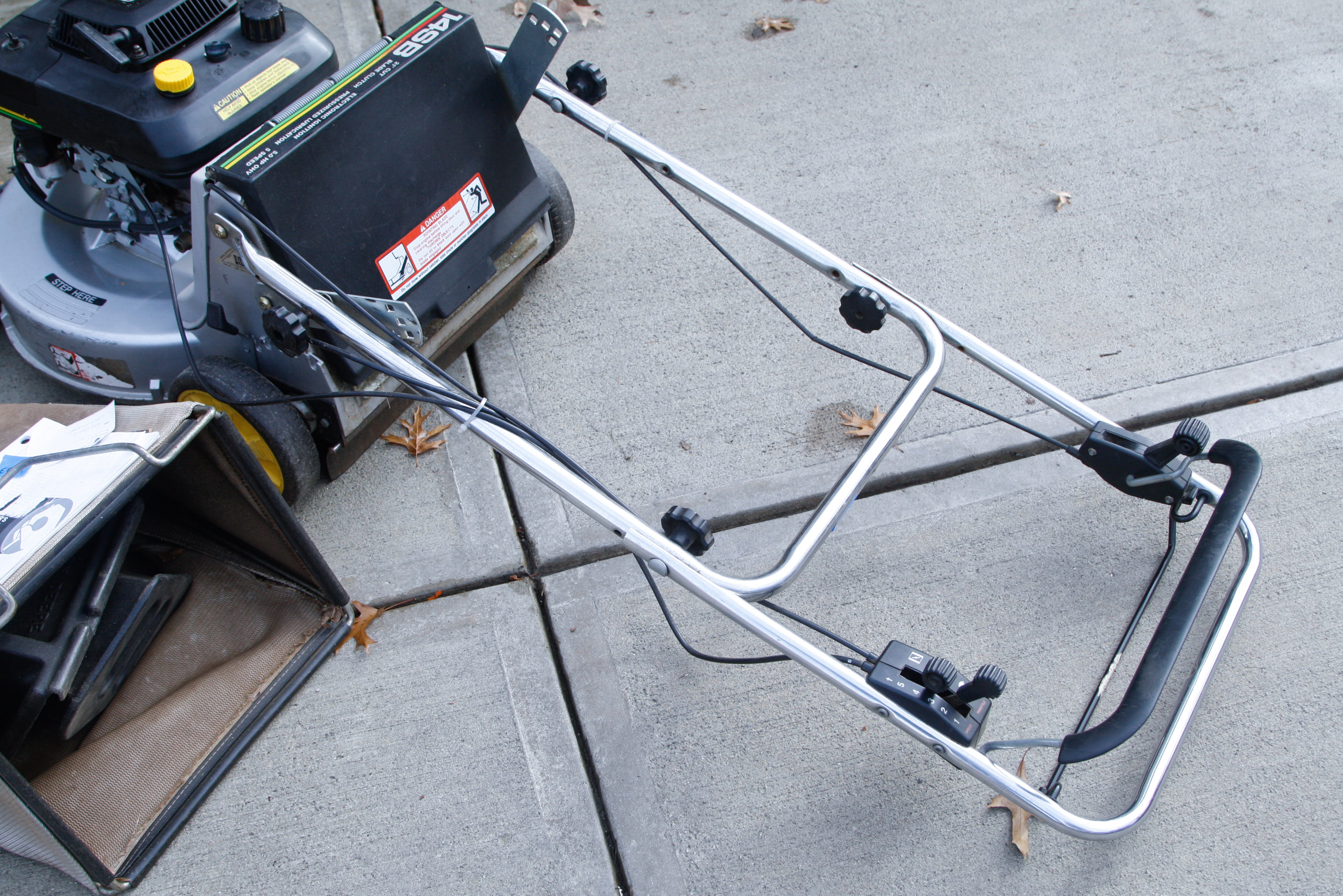 John Deere 14SB Walk-Behind Tricycler Mower