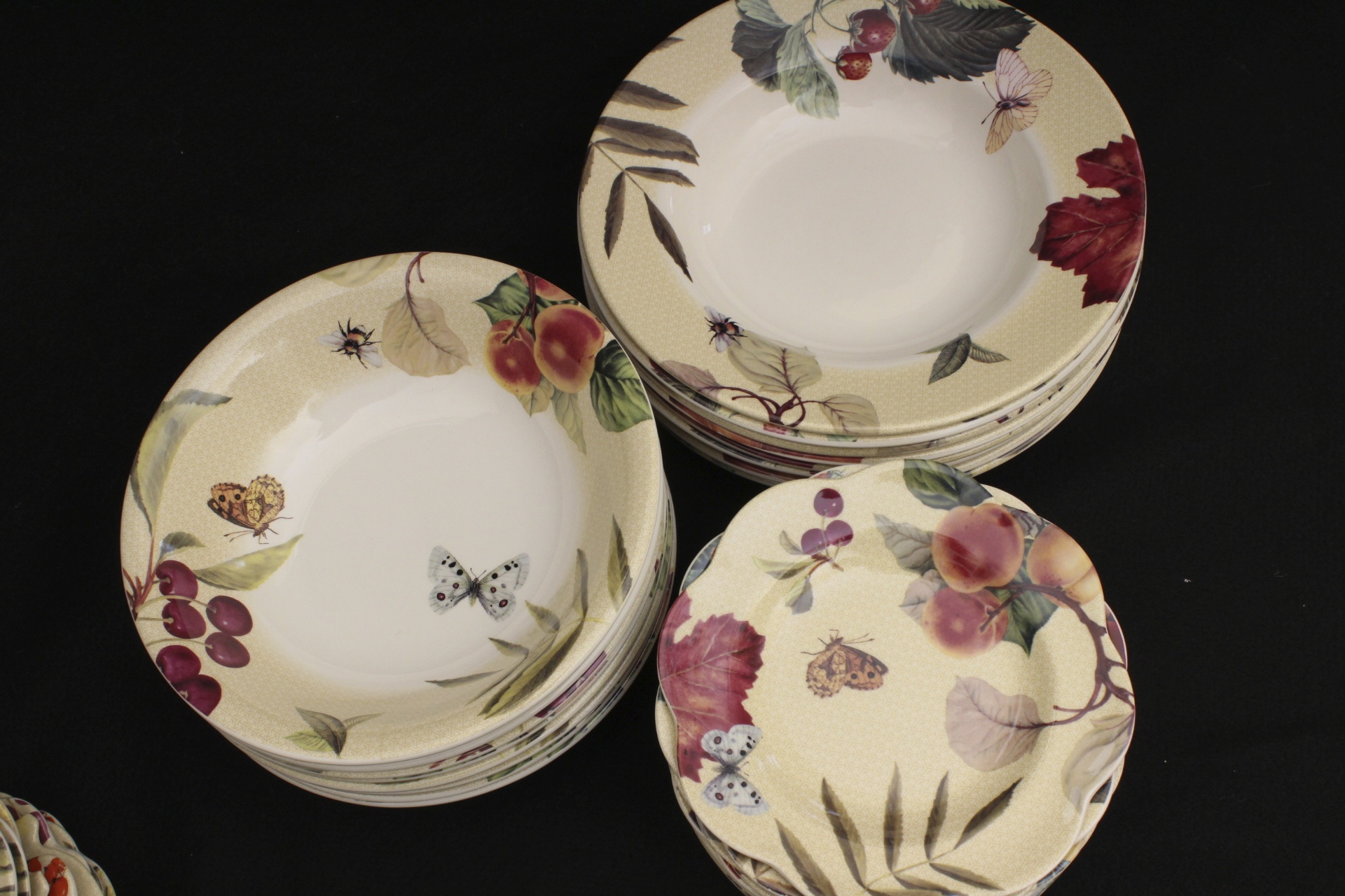 Spode Fruit Haven Dinner Service