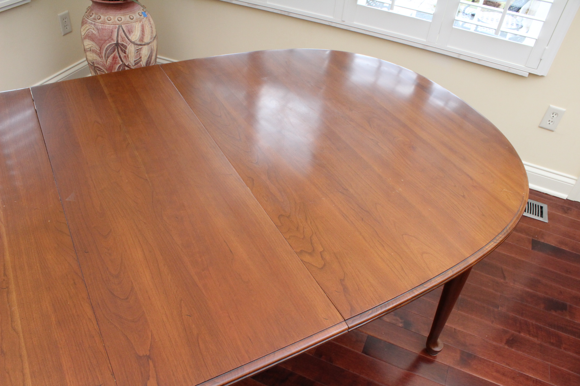 Ethan Allen "American Traditional" Cherry Dining Table