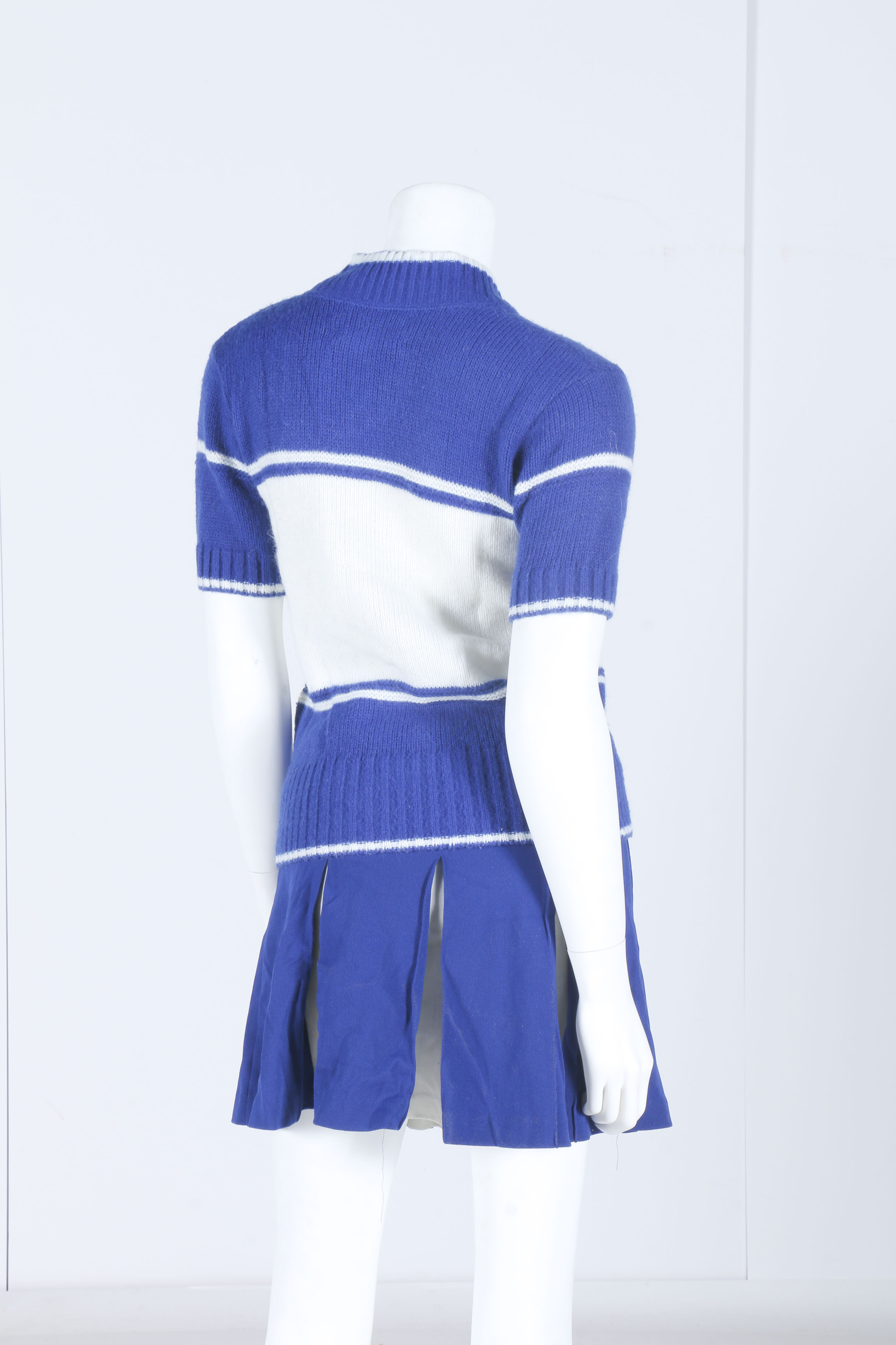 Young Cheerleaders Uniform