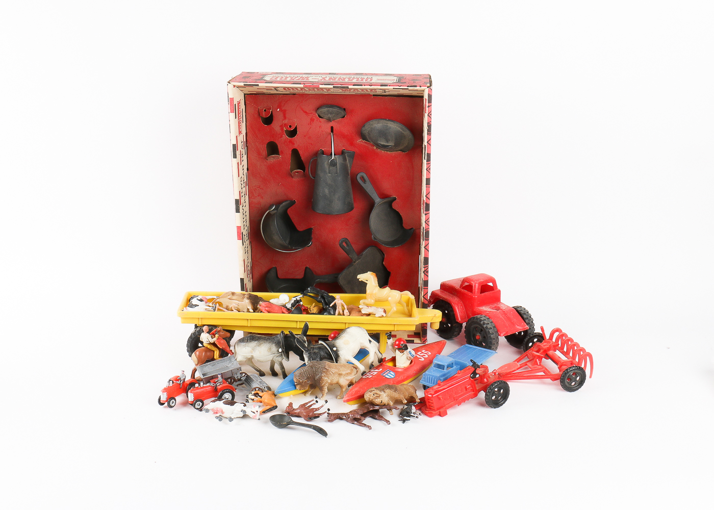 Vintage Plastic Toys Featuring Chilton "Granny-Ware" Play Cookware