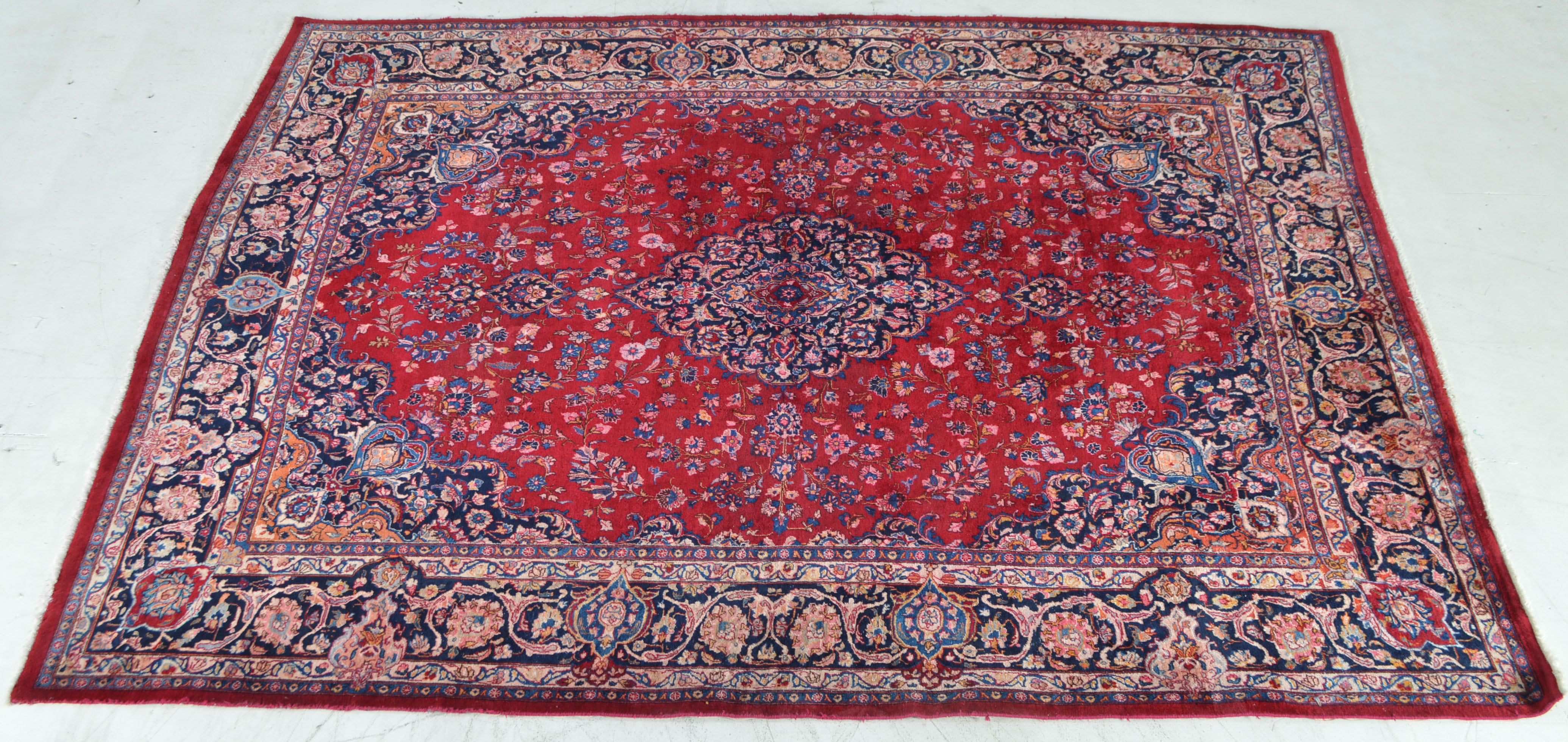Handwoven "Sarouk" Style Rug