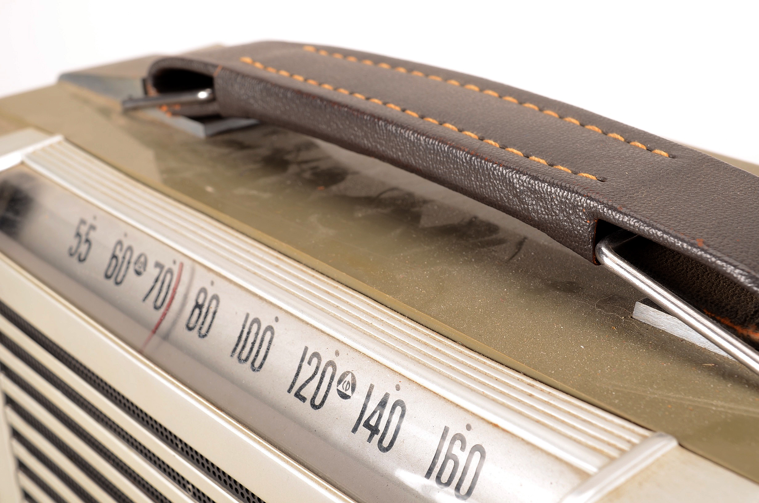 Vintage RCA Victor 6-BX-63 Portable Tube Radio