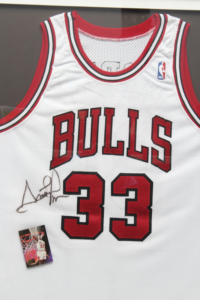 Framed and Signed Scottie Pippen "33" Chicago Bulls Basketball Jersey