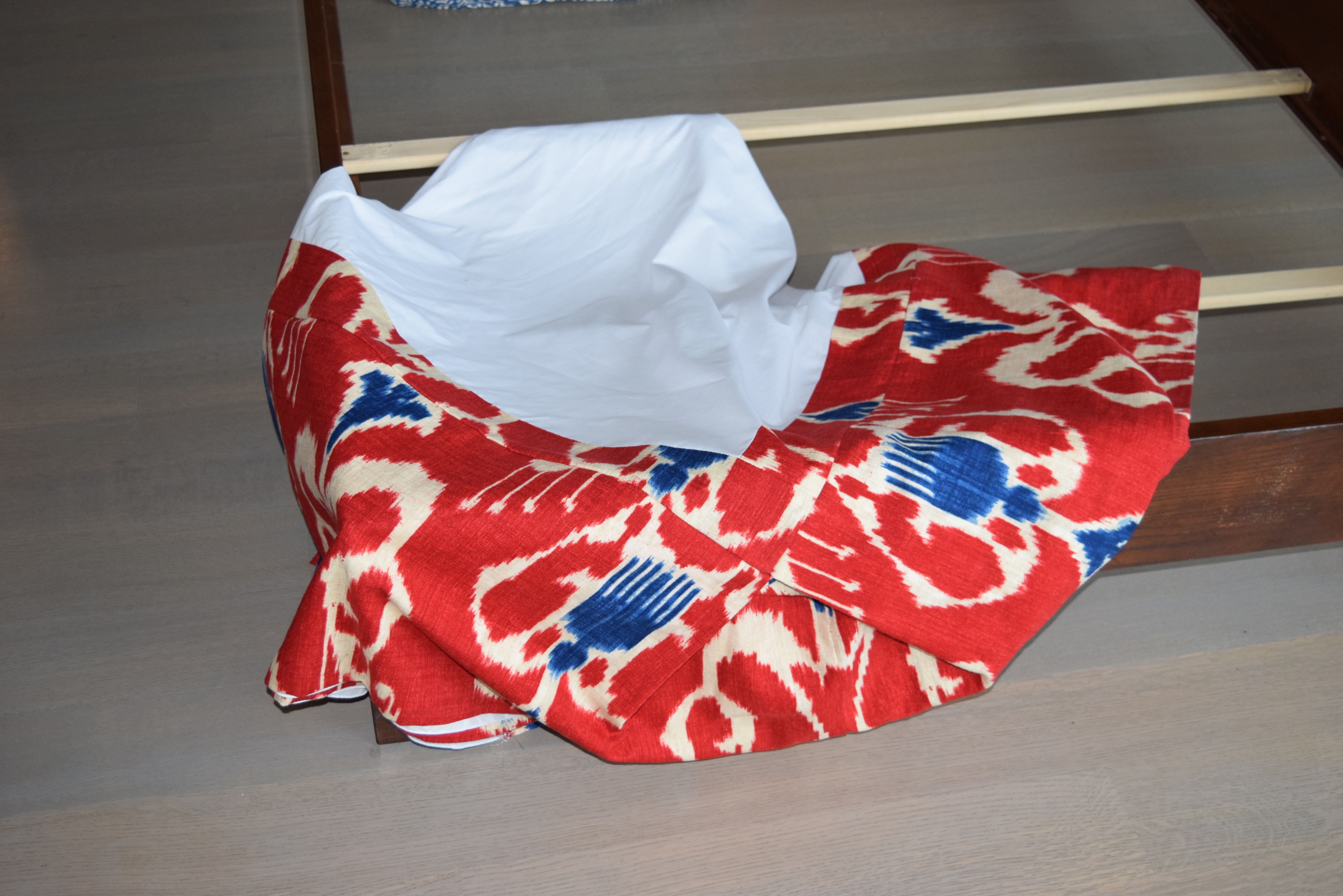 Ethan Allen Horizons Lotus Double Bed with Duvet Cover & Pillows