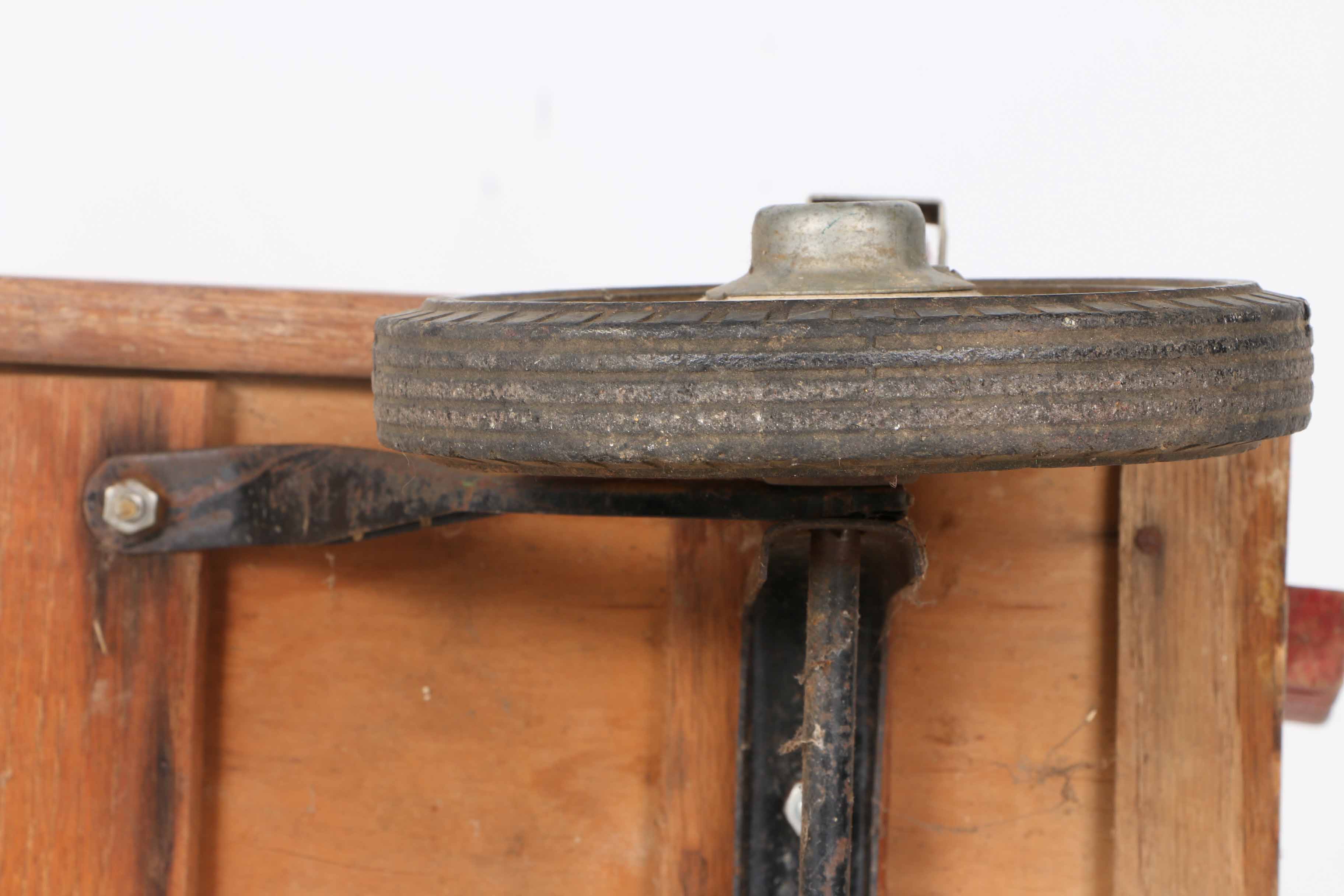 Radio Flyer Rodeo Wagon