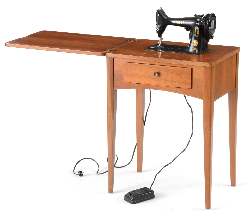 Vintage Electric Singer Sewing Machine in Walnut Stand