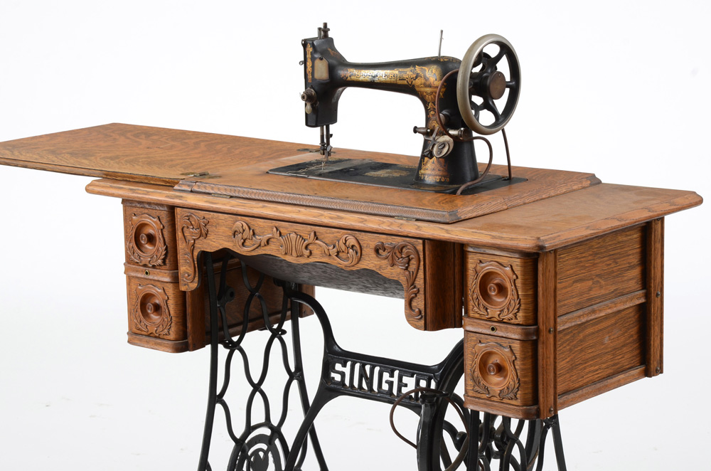 1906 Singer Treadle Sewing Machine