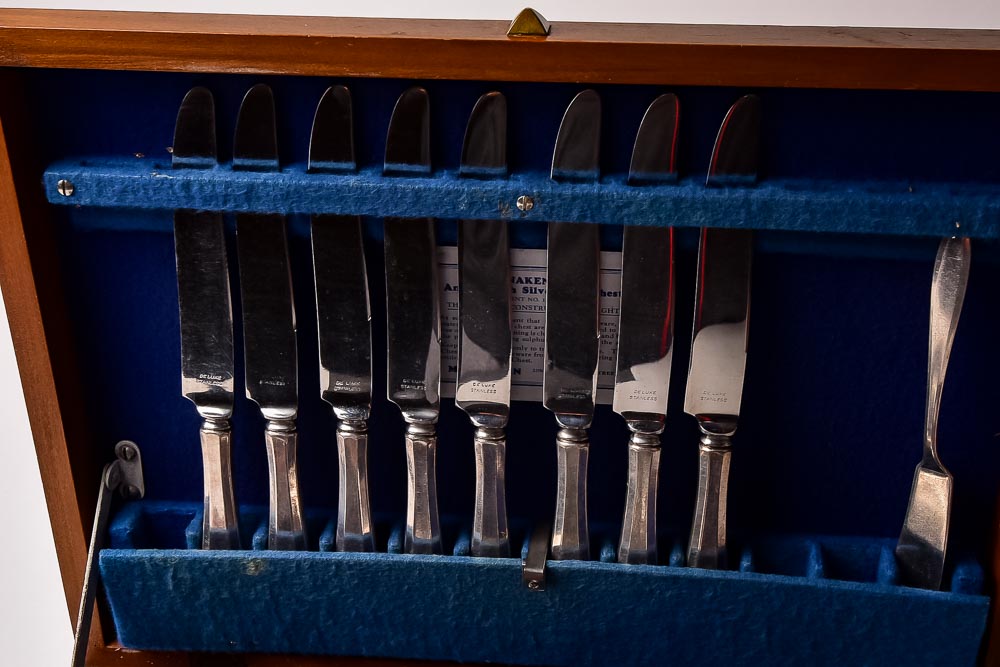 Oneida Community Silver Plate Flatware Set in Wood Storage Box