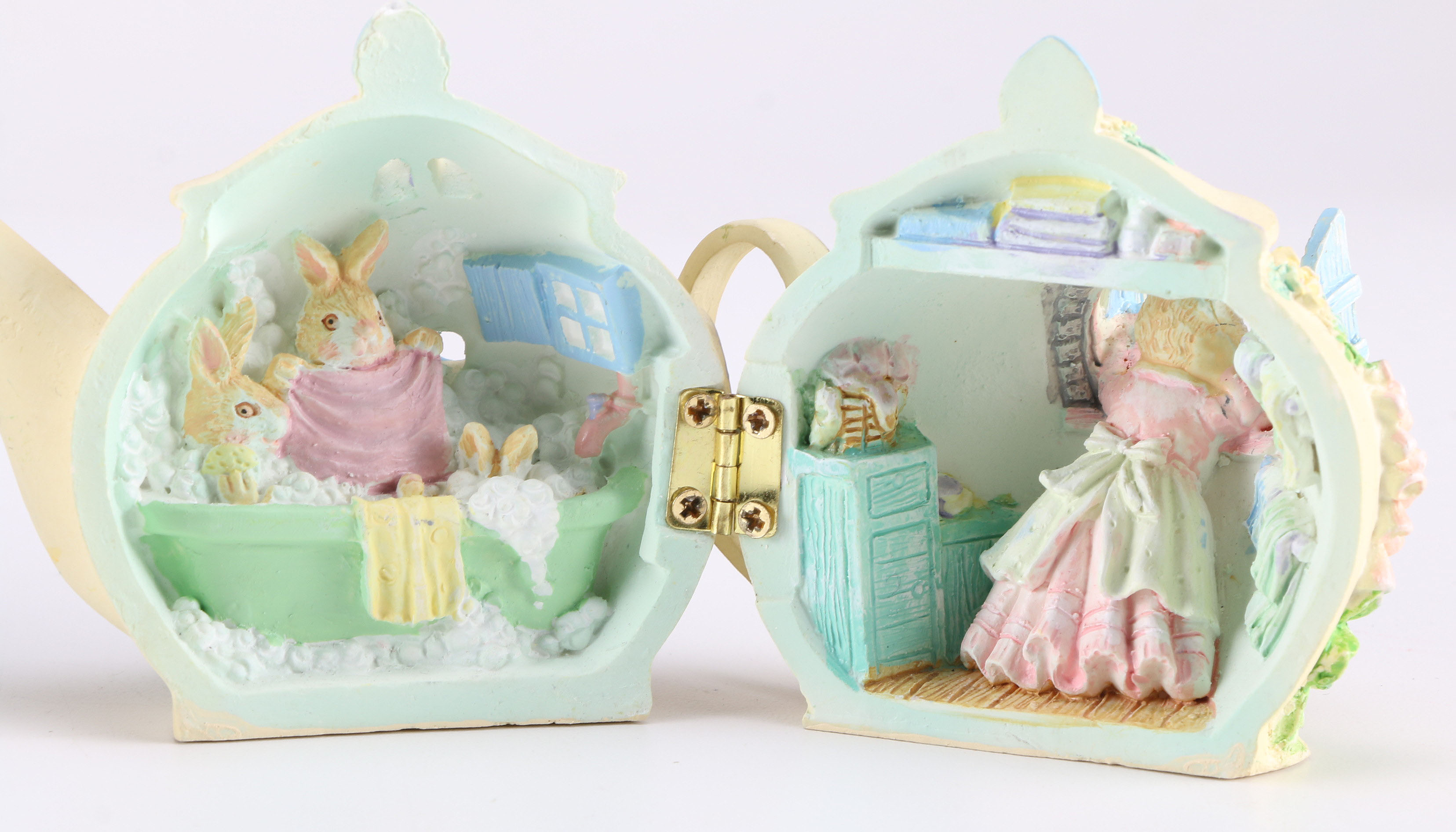 Decorative Figurines