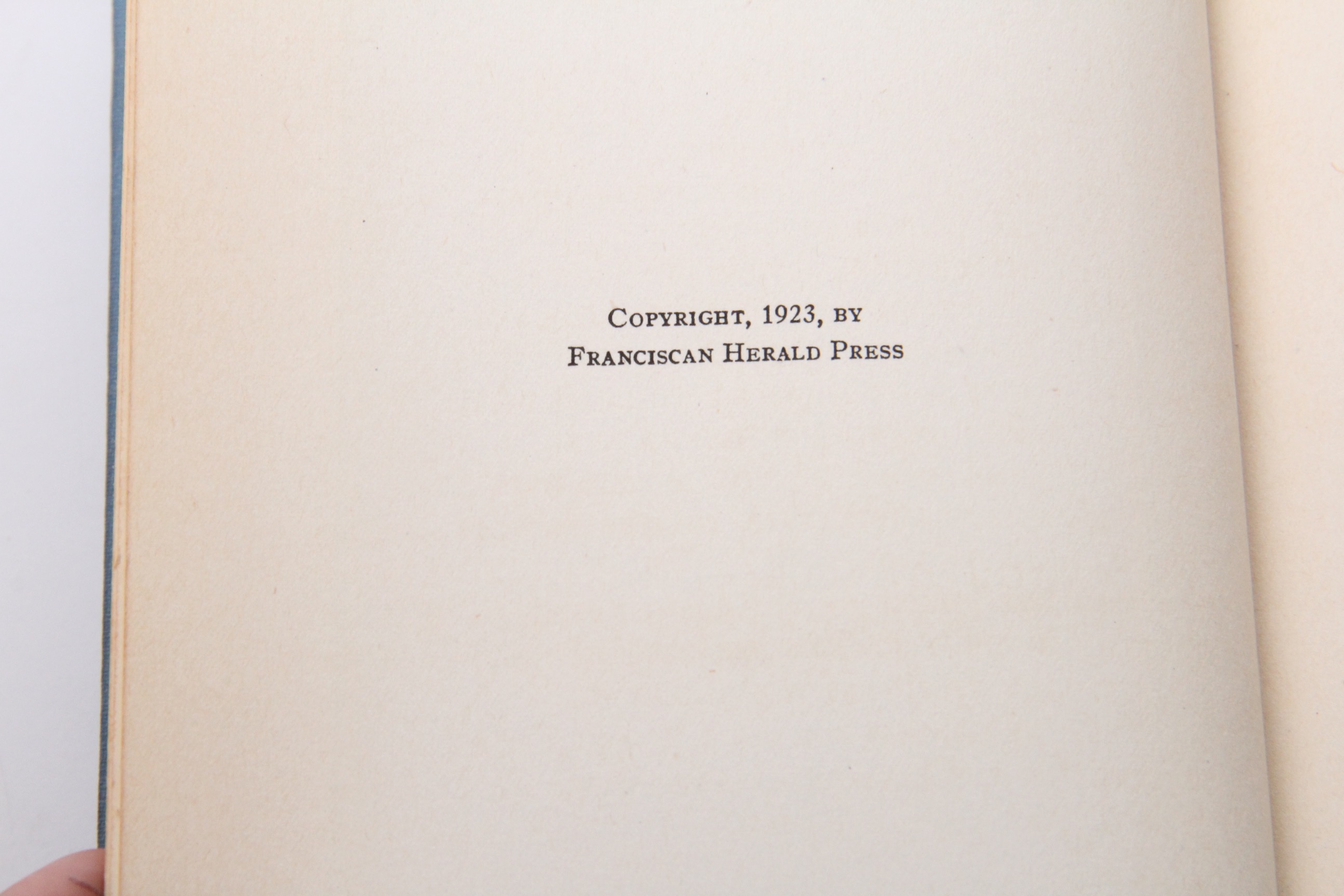 Non-Fiction and Fiction Books featuring "Peterson Field Guides: Eastern Birds" by Roger Tory Peterson