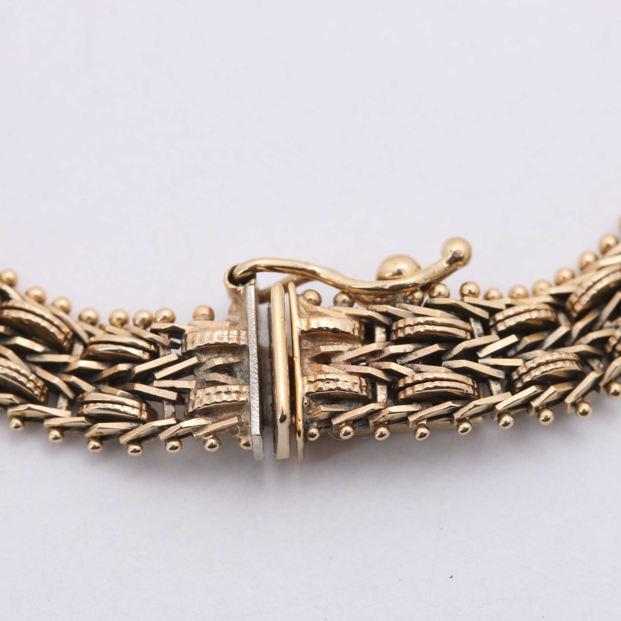 14K Yellow Gold Decorative Link Bracelet