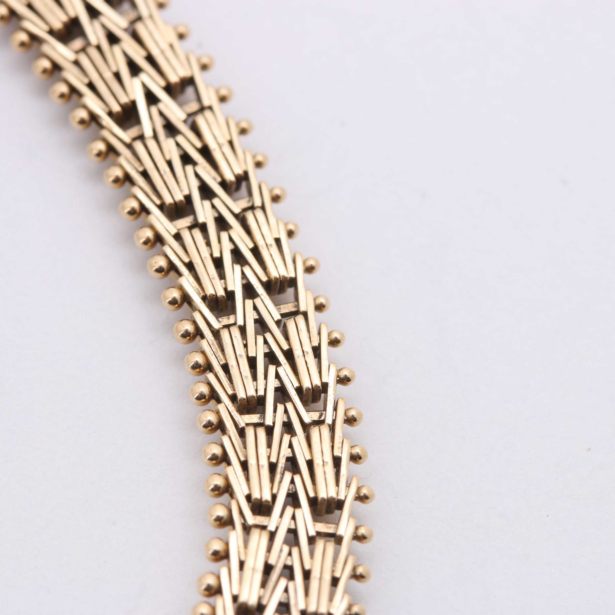 14K Yellow Gold Decorative Link Bracelet