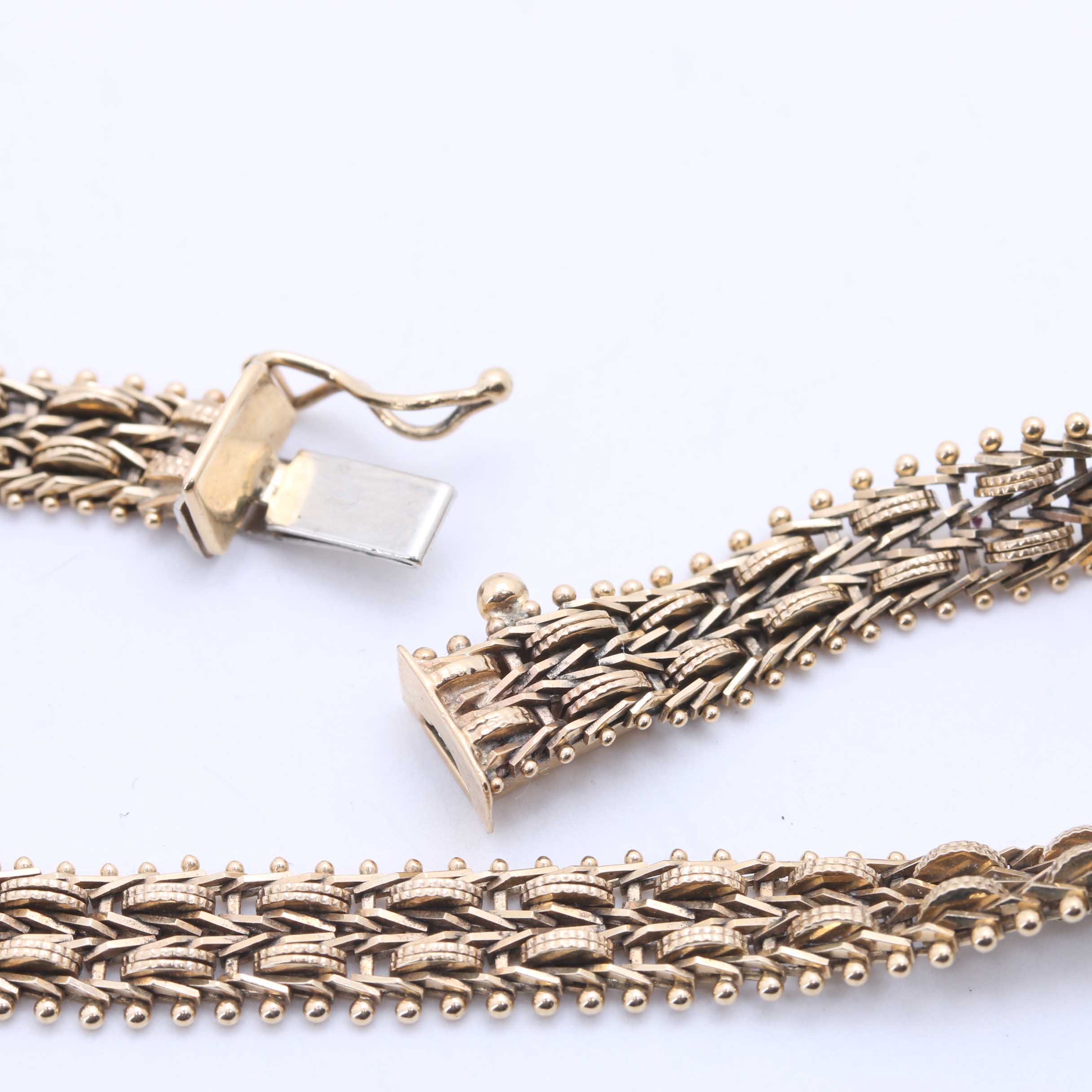 14K Yellow Gold Decorative Link Bracelet