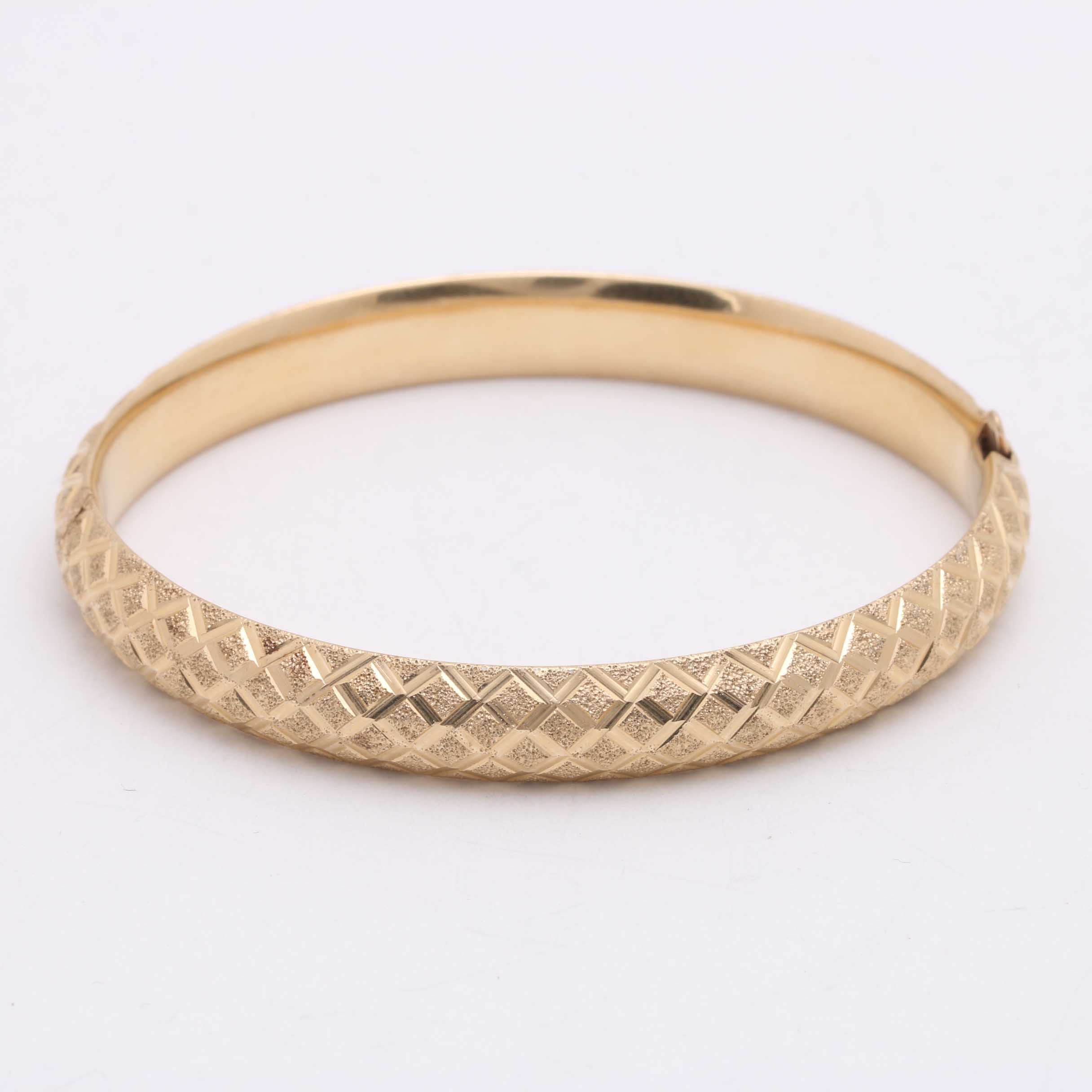 14K Yellow Gold Bangle Bracelet