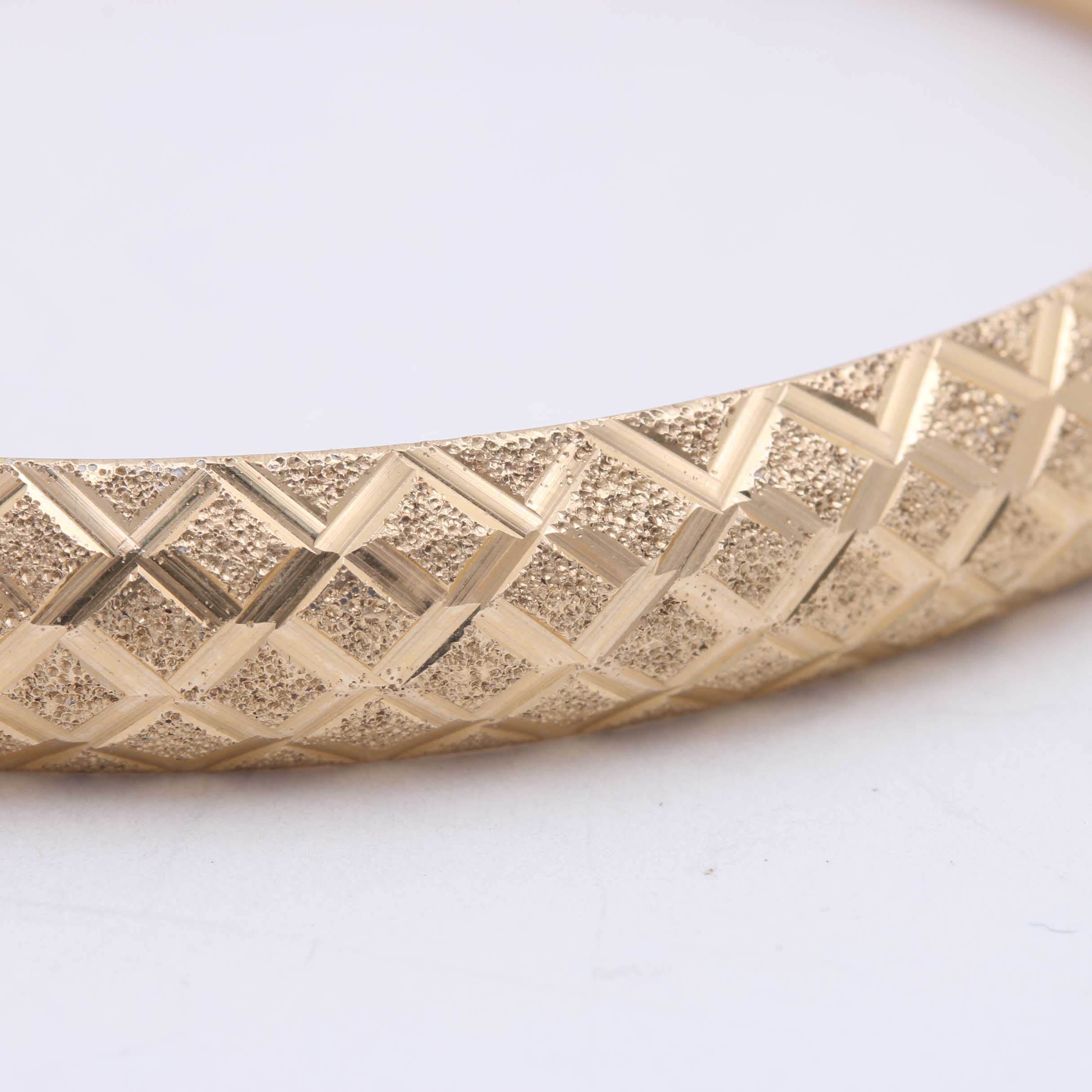 14K Yellow Gold Bangle Bracelet
