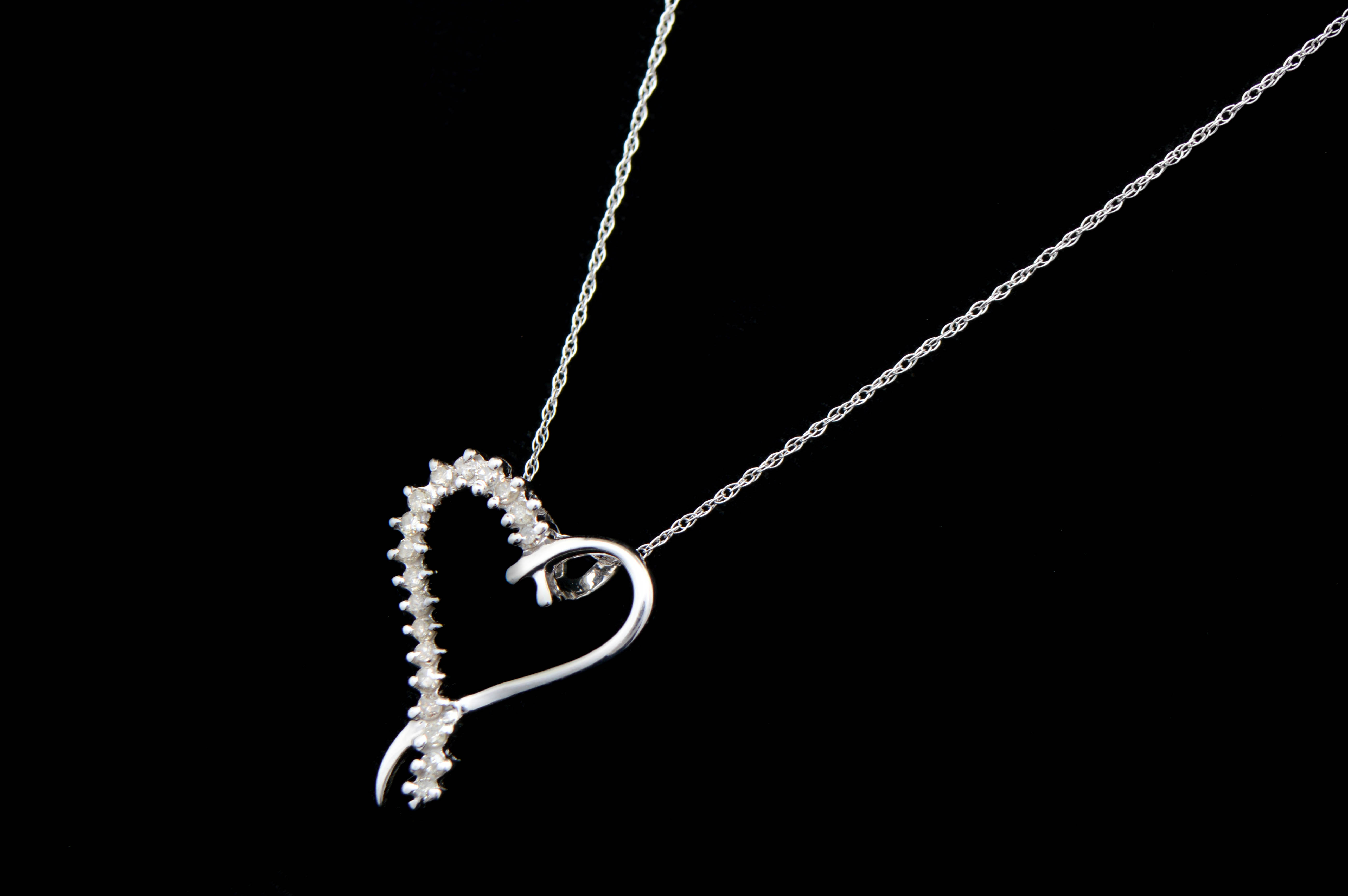 0.25 CTW Diamond and 10K White Gold Heart Pendant with Chain