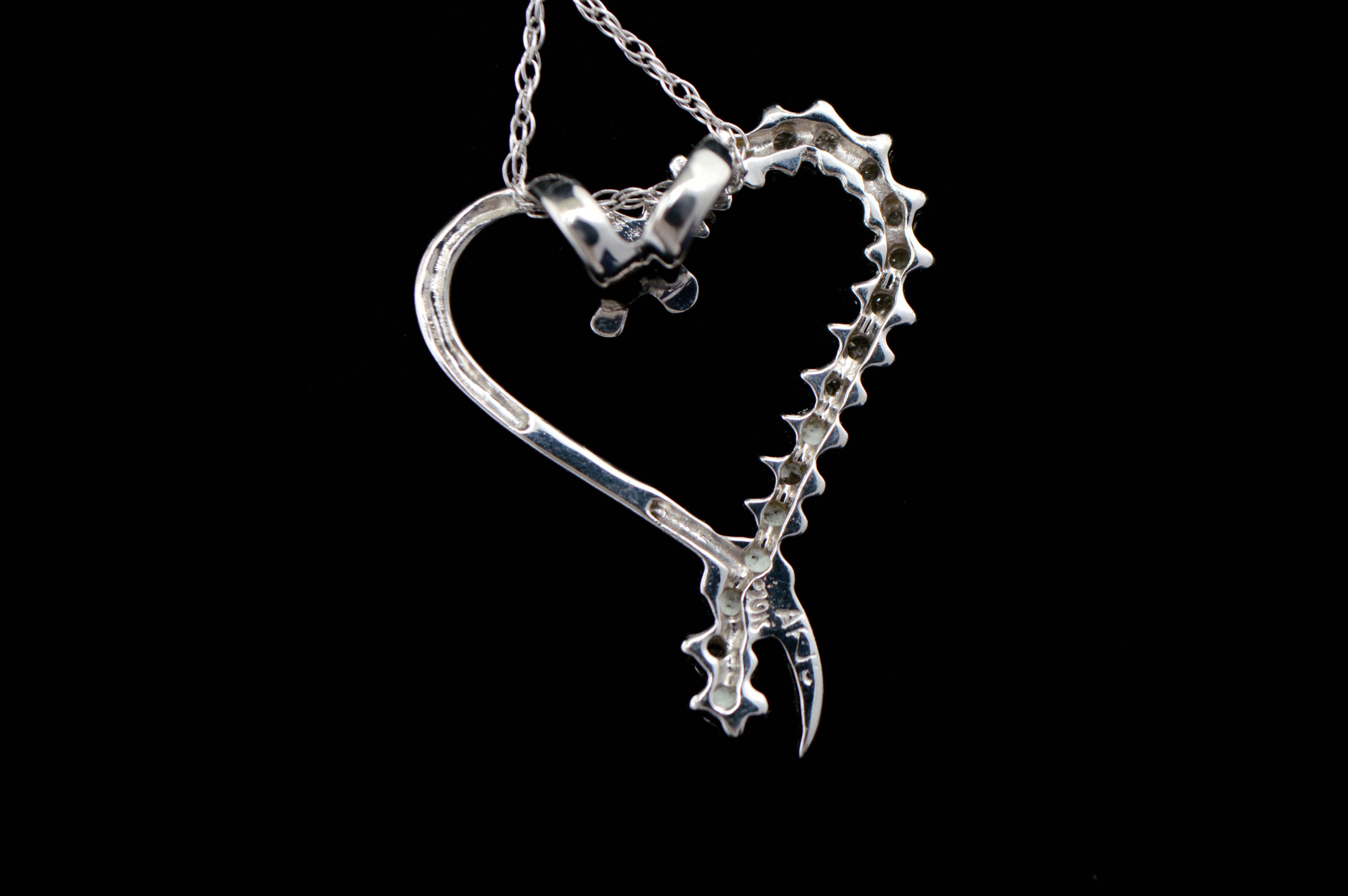0.25 CTW Diamond and 10K White Gold Heart Pendant with Chain