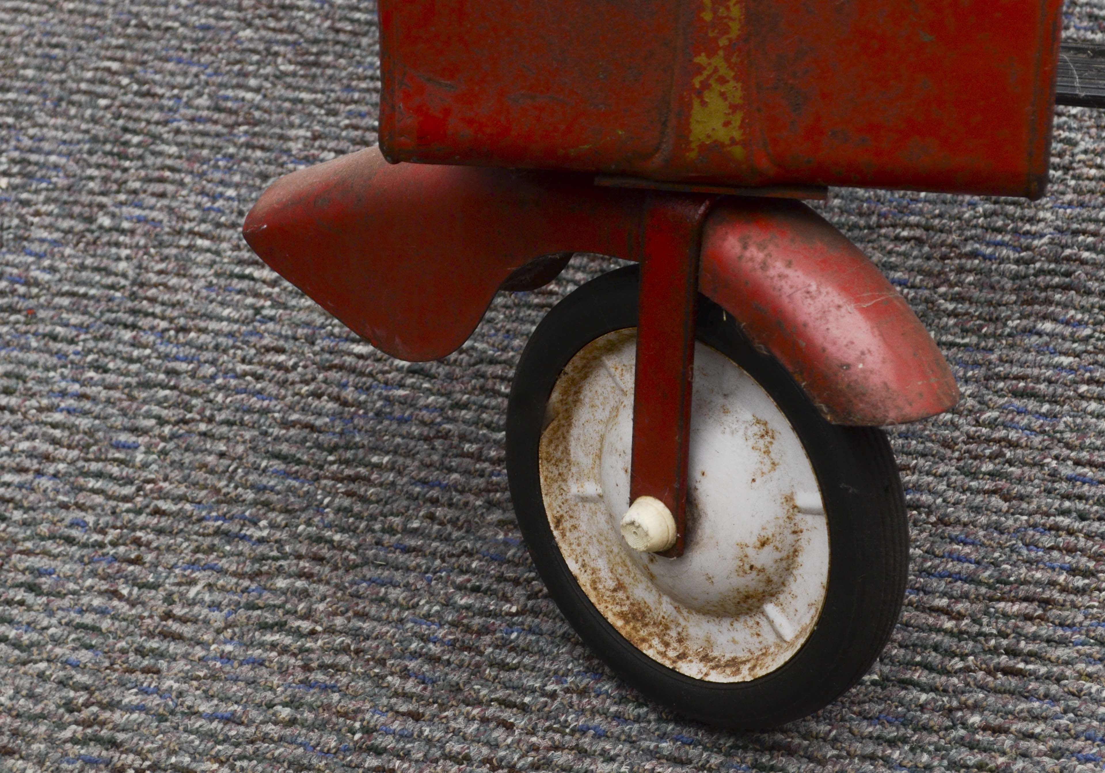 Vintage Super Sonda Red Pedal Cruiser