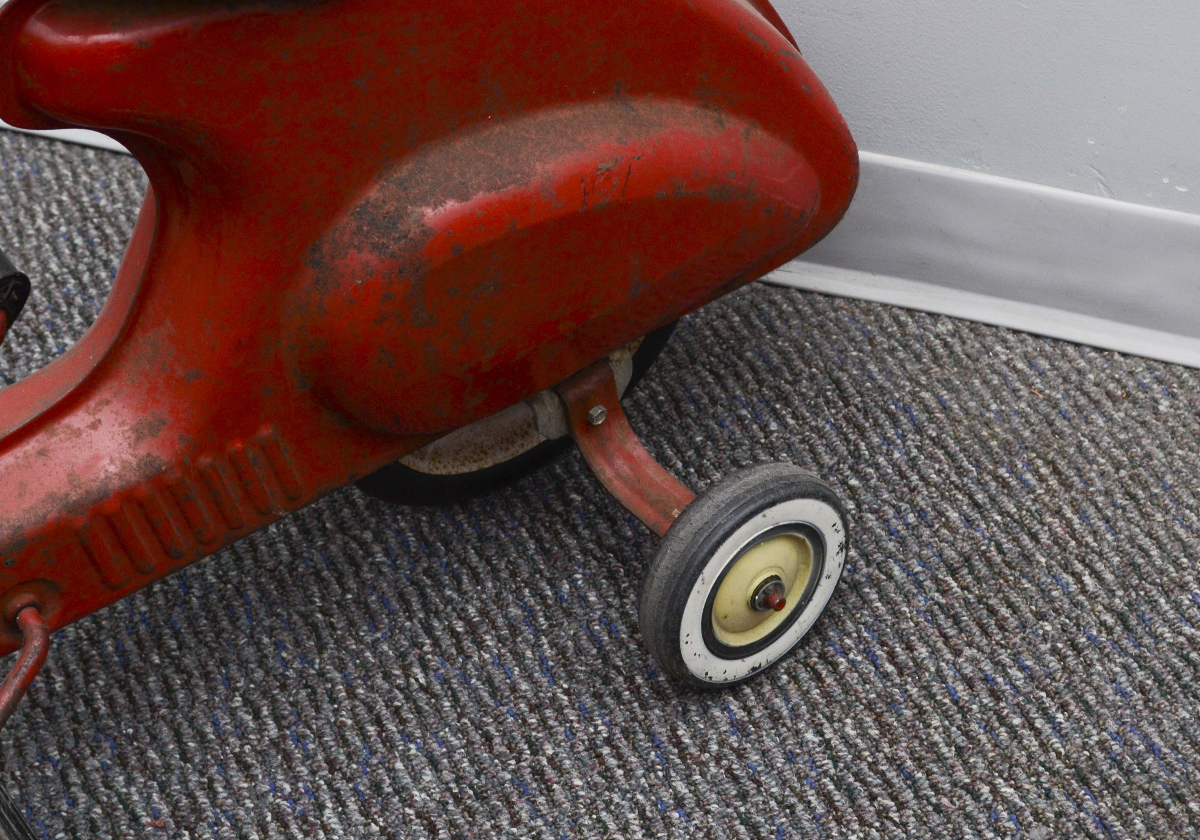 Vintage Super Sonda Red Pedal Cruiser