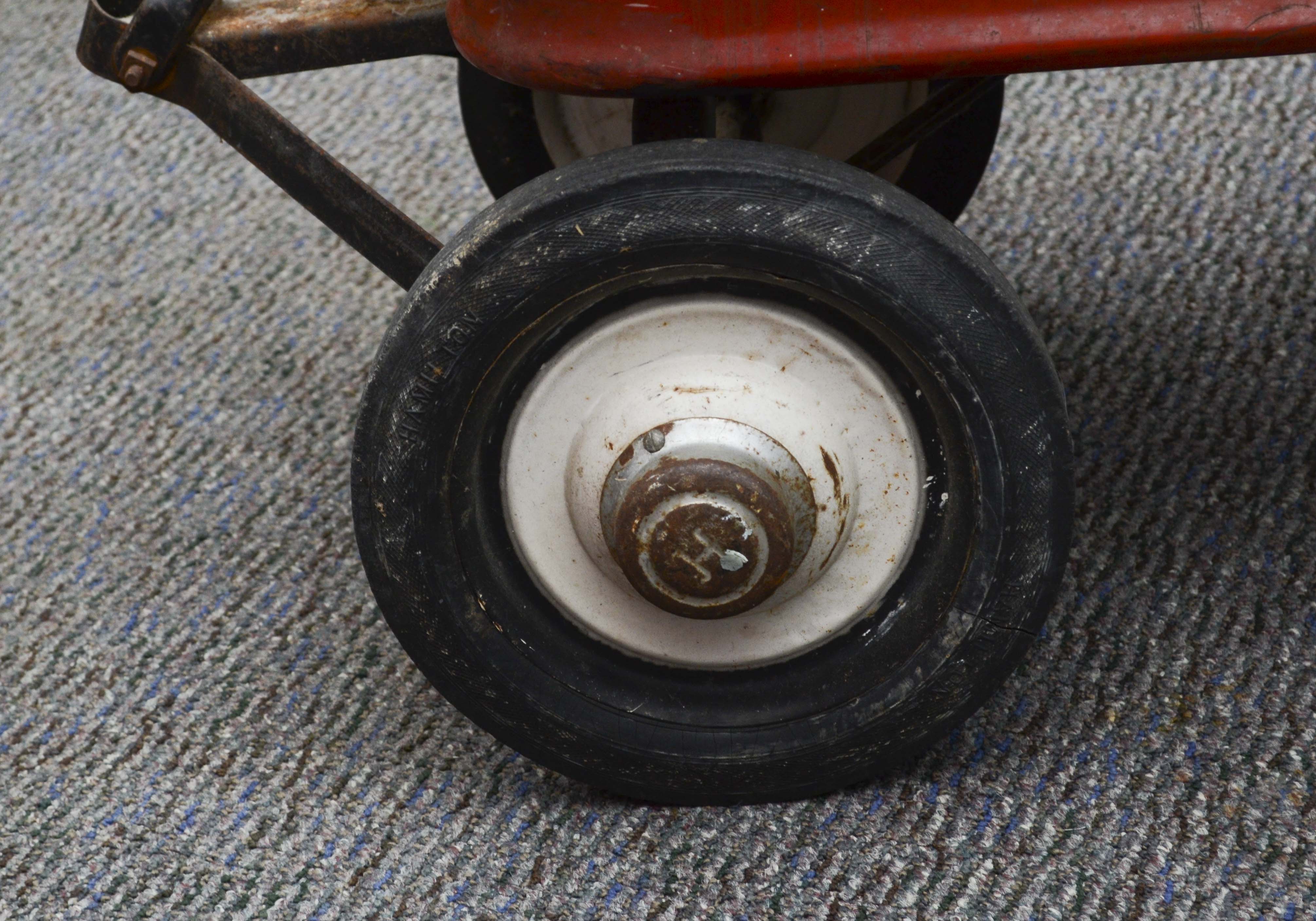 Vintage Greyhound Wagon