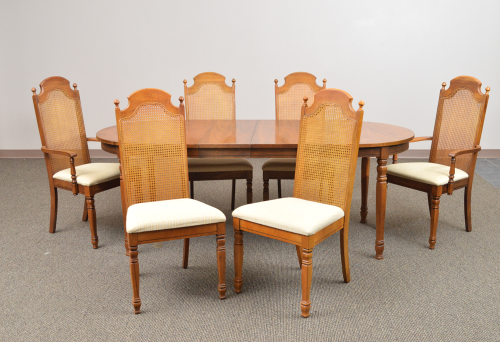 Dining Set by Singer Furniture