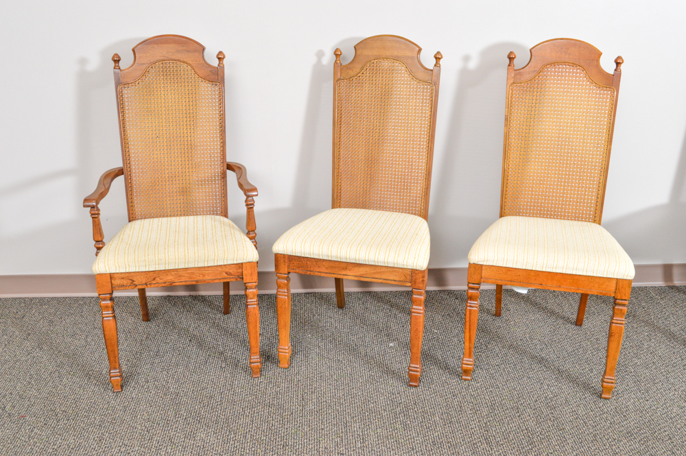 Dining Set by Singer Furniture