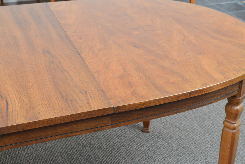 Dining Set by Singer Furniture